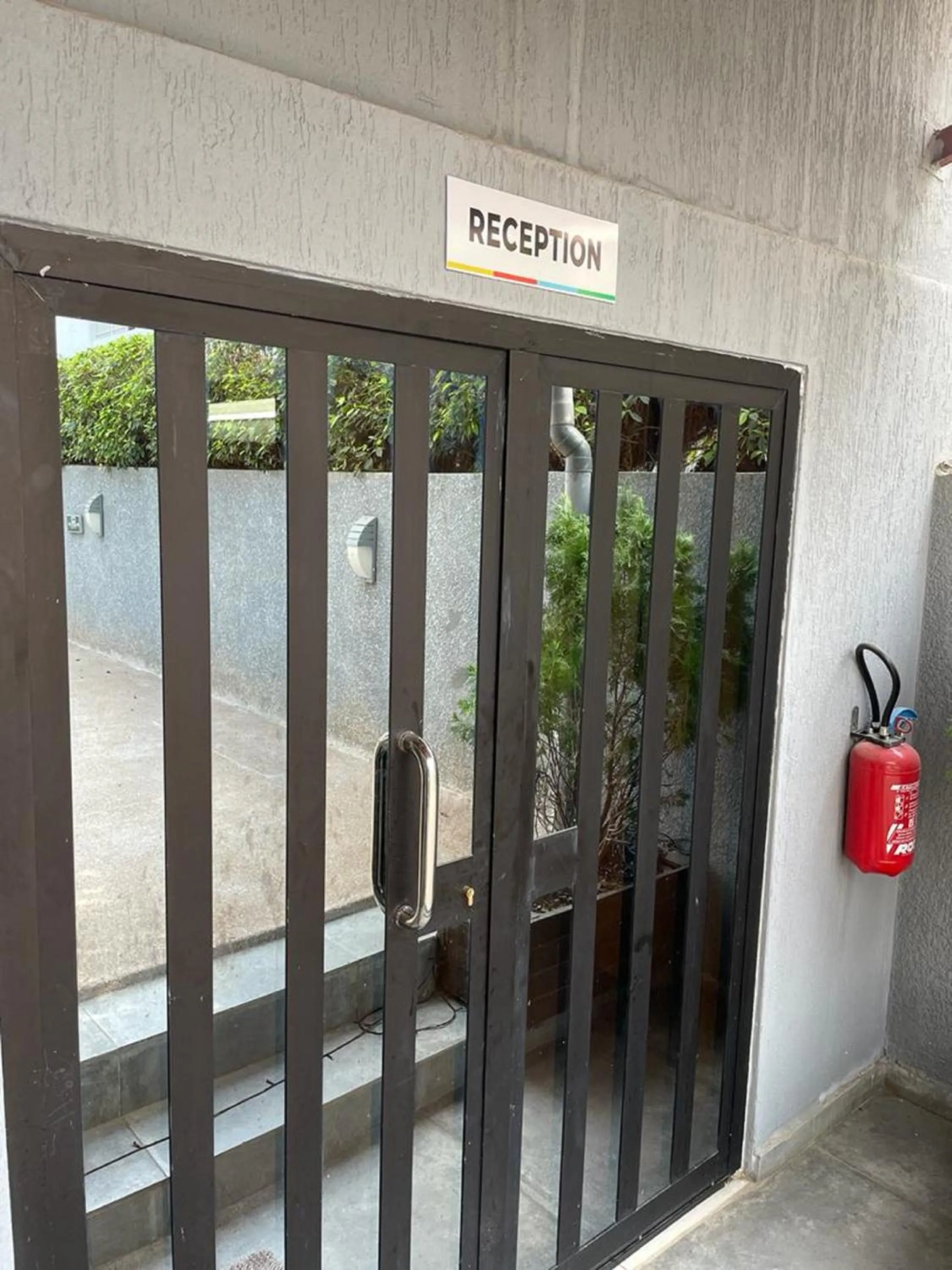 Text overlay in Hôtel Guest House Quatre Saisons