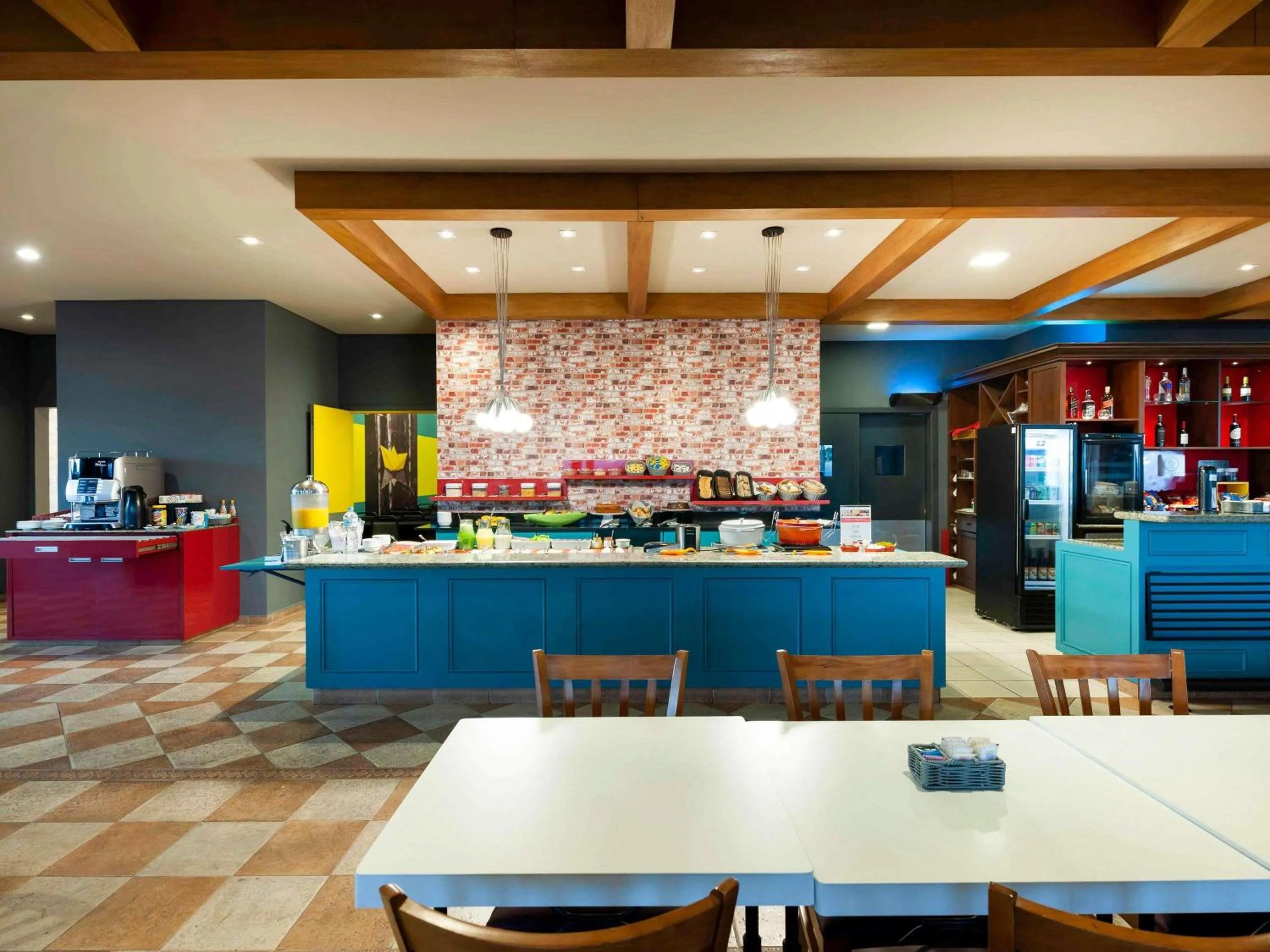 Restaurant/places to eat in ibis Sorocaba