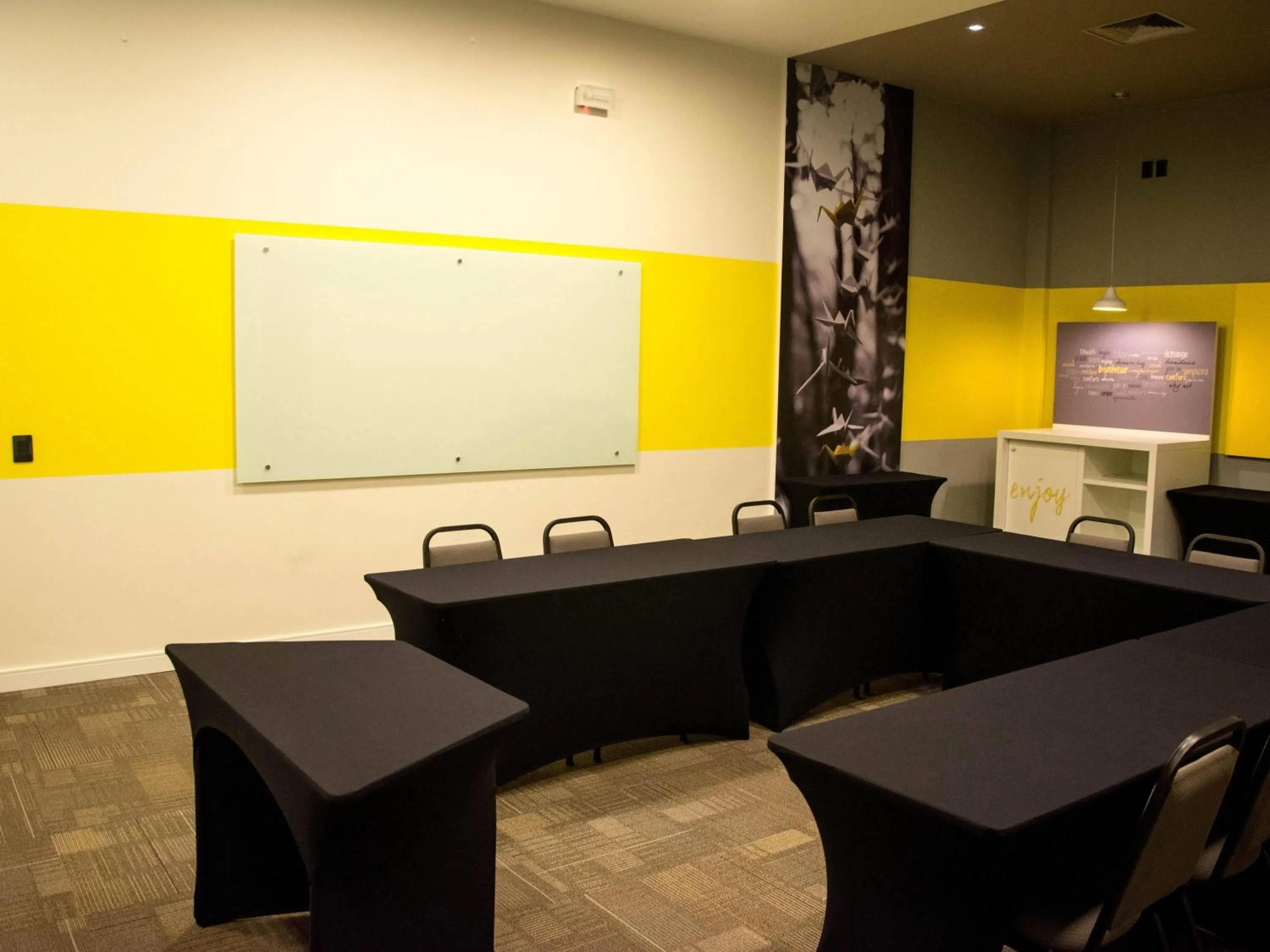 Meeting/conference room in ibis Sorocaba