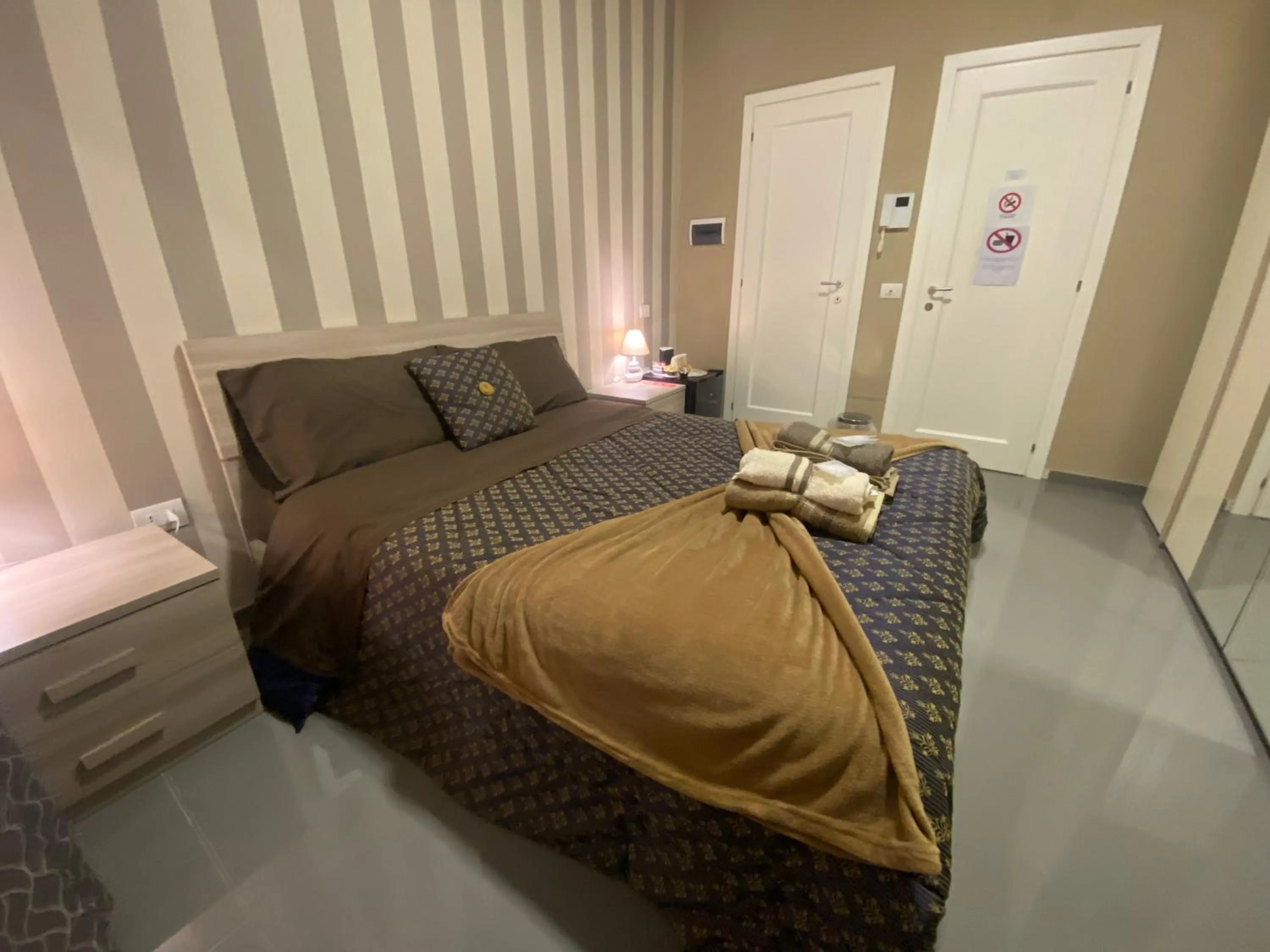 Bedroom, Bed in B & B VICO GRANDE