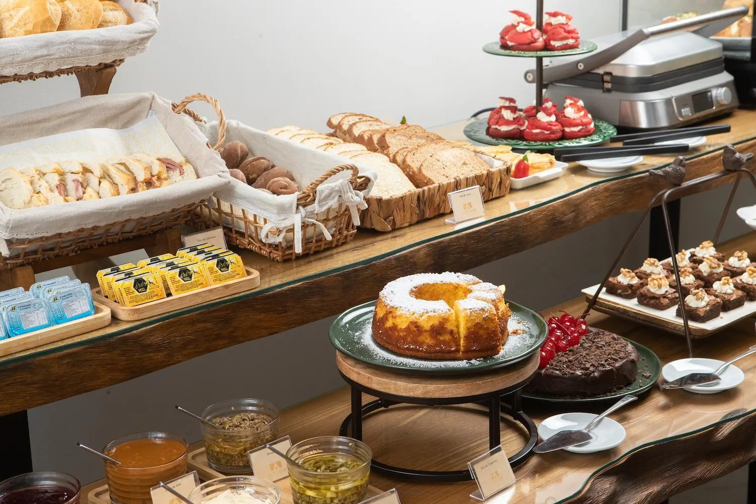 Breakfast in Altitude Lodge Hotel