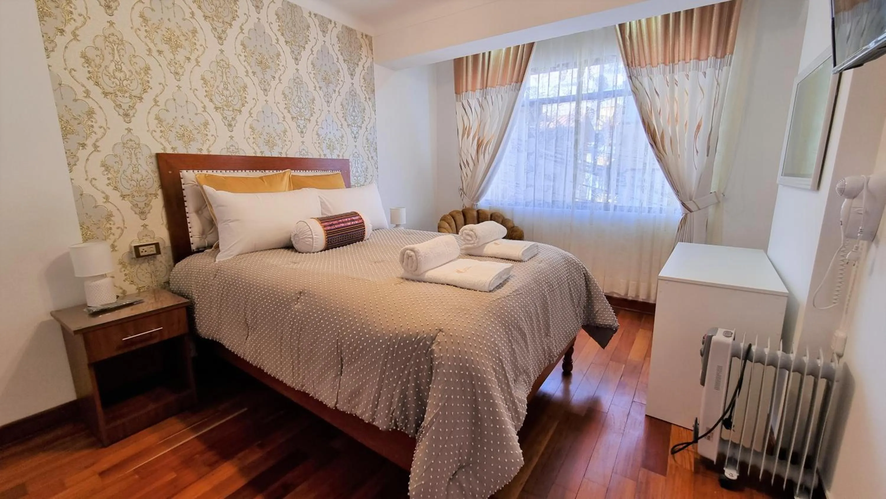 Bed in Hotel-Apartment INKASABIOS