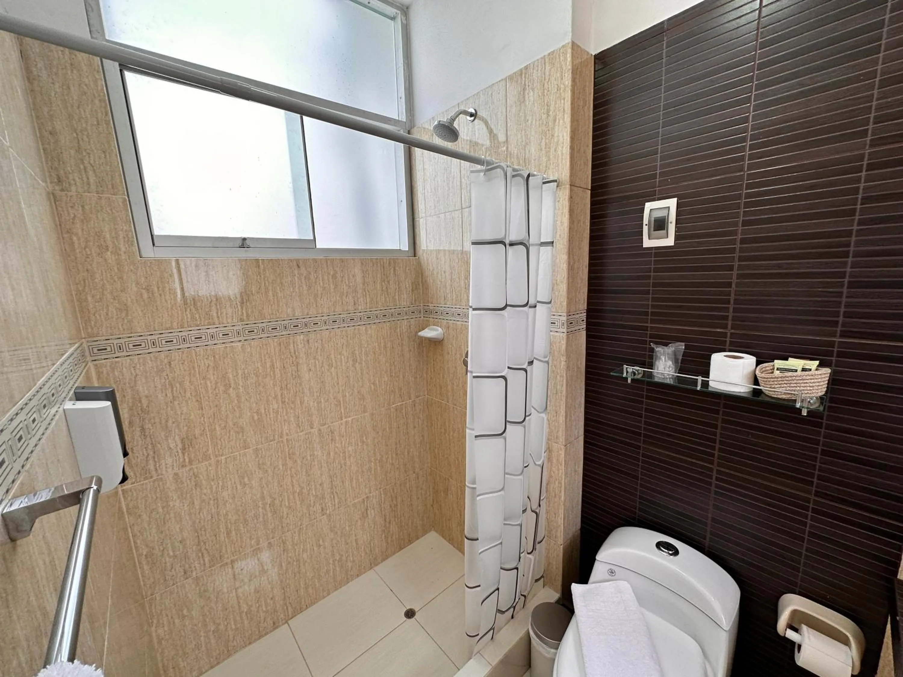 Shower in Hotel-Apartment INKASABIOS