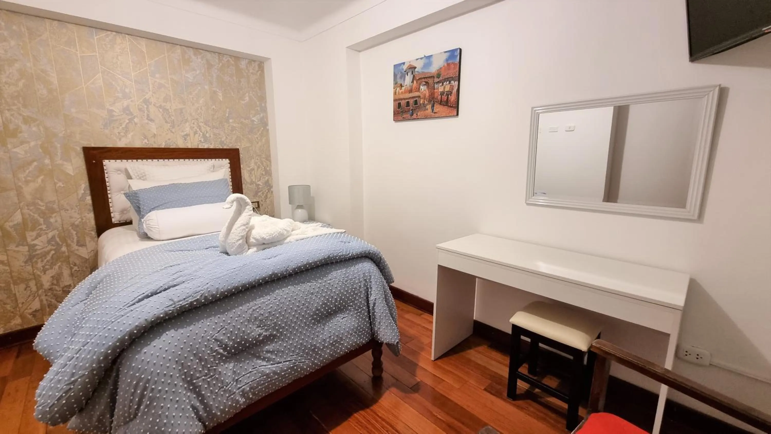 Bed in Hotel-Apartment INKASABIOS