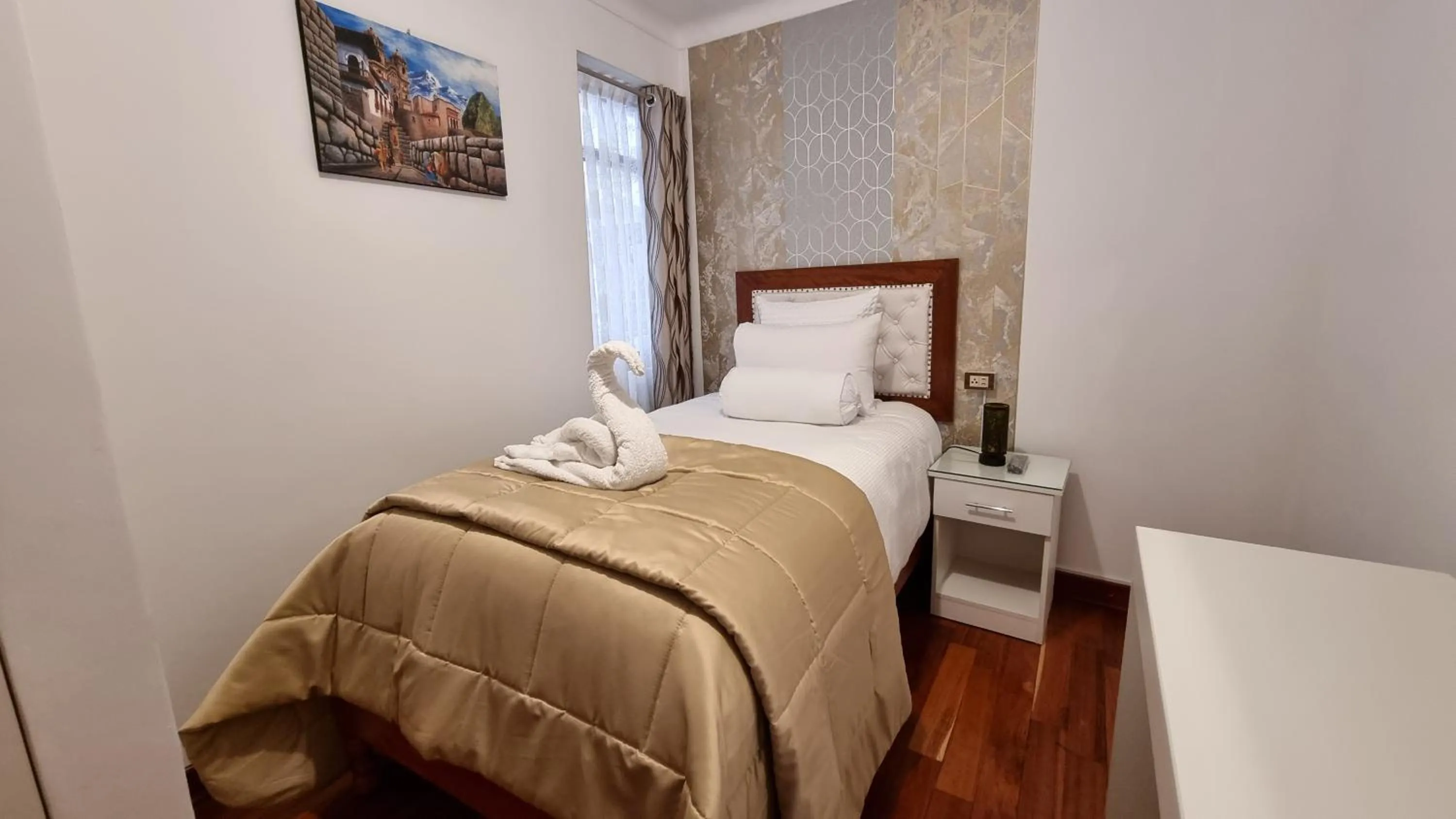 Bed in Hotel-Apartment INKASABIOS