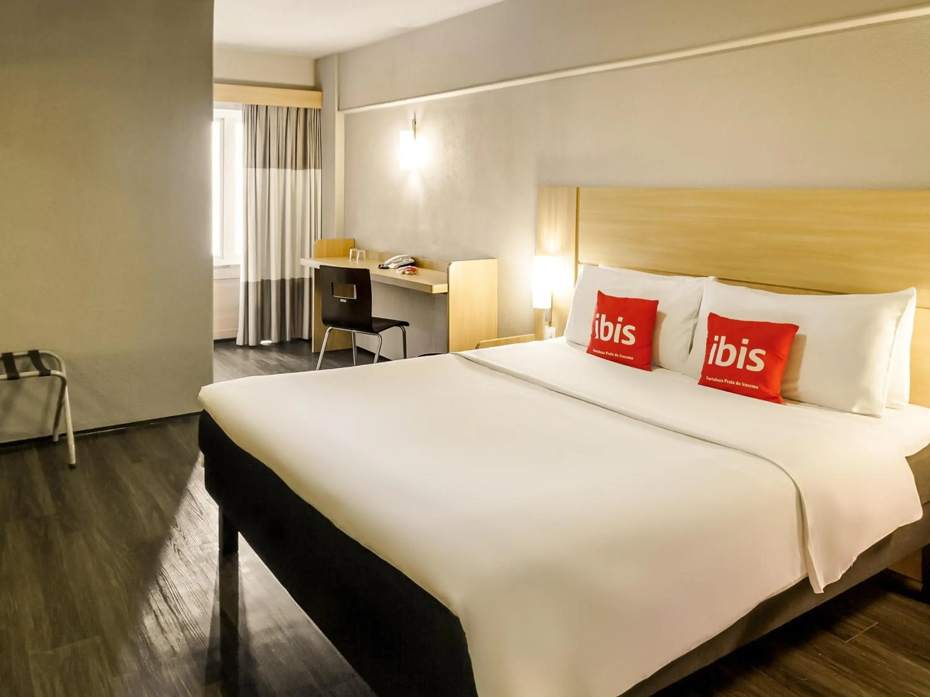 Executive Queen Room with Sea View - single occupancy in ibis Fortaleza Praia de Iracema Executive Queen Room with Sea View - single occupancy in ibis Fortaleza Praia de Iracema