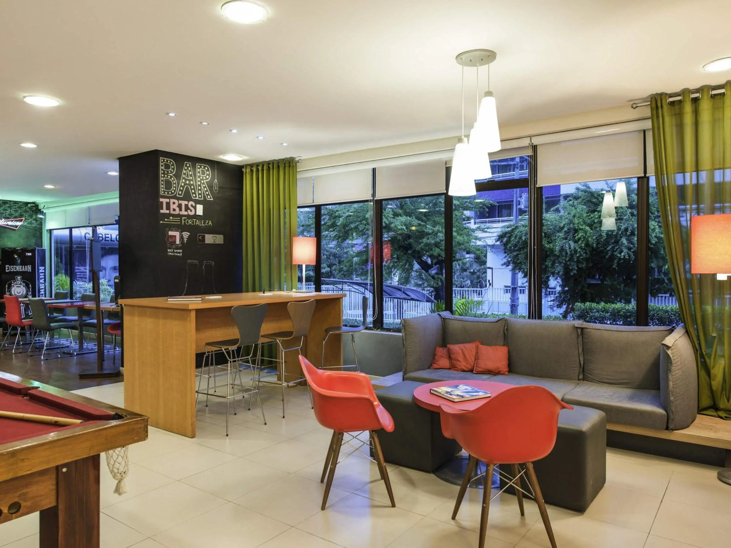 Lounge or bar in ibis Fortaleza Praia de Iracema
