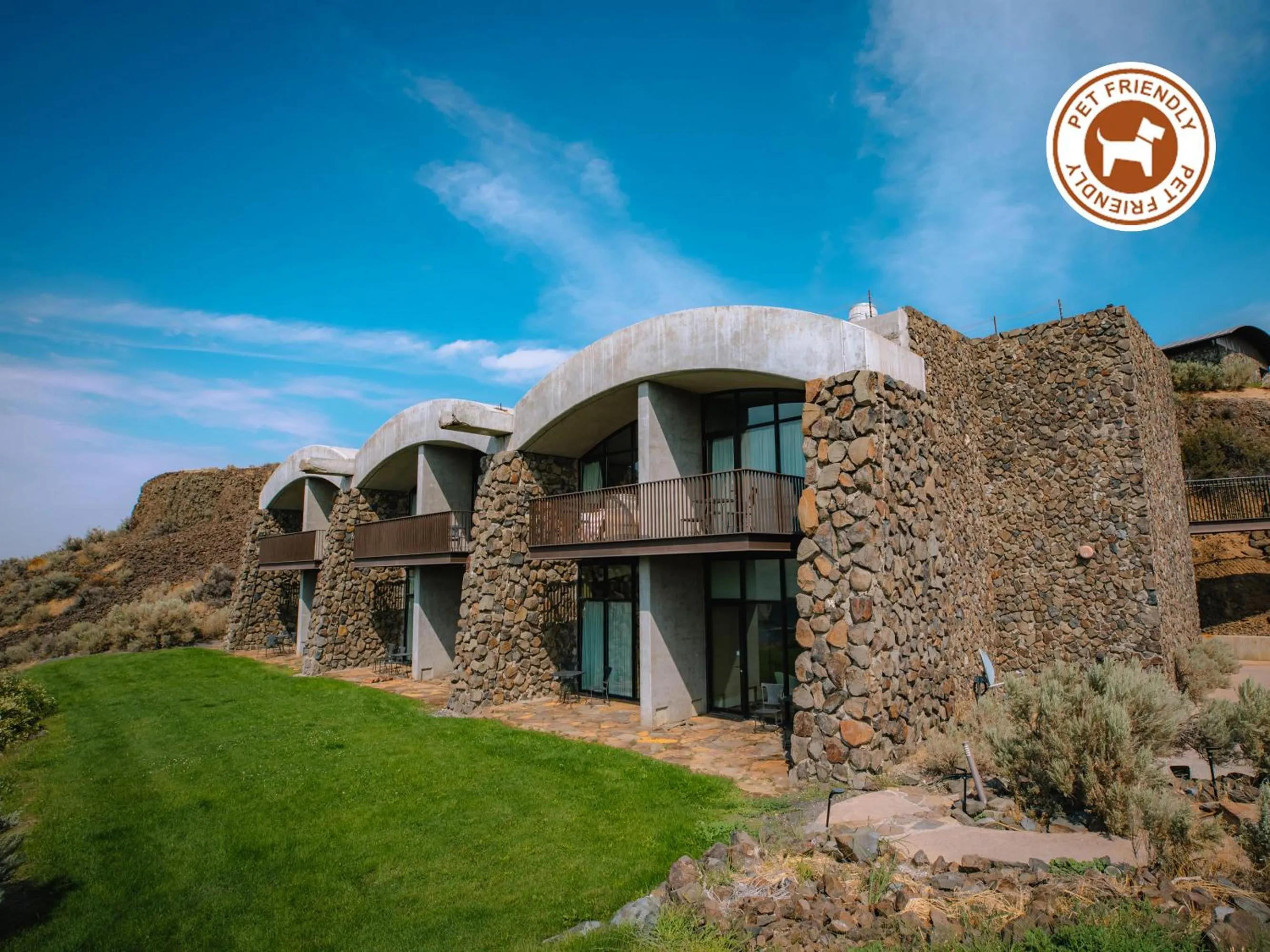 Property building in Sagecliffe Resort & Spa