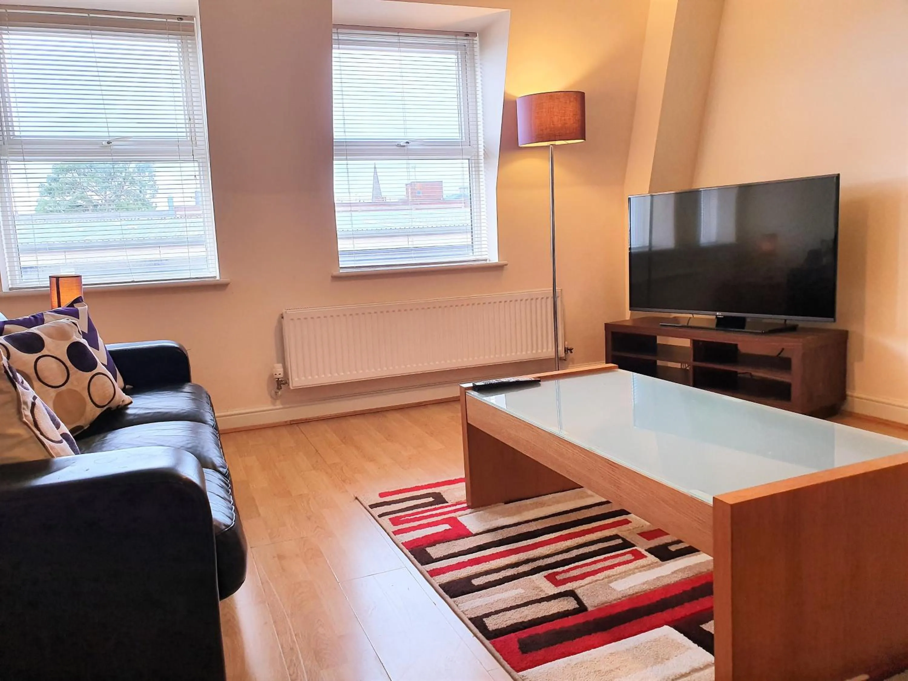 TV and multimedia in Old Town Apartments