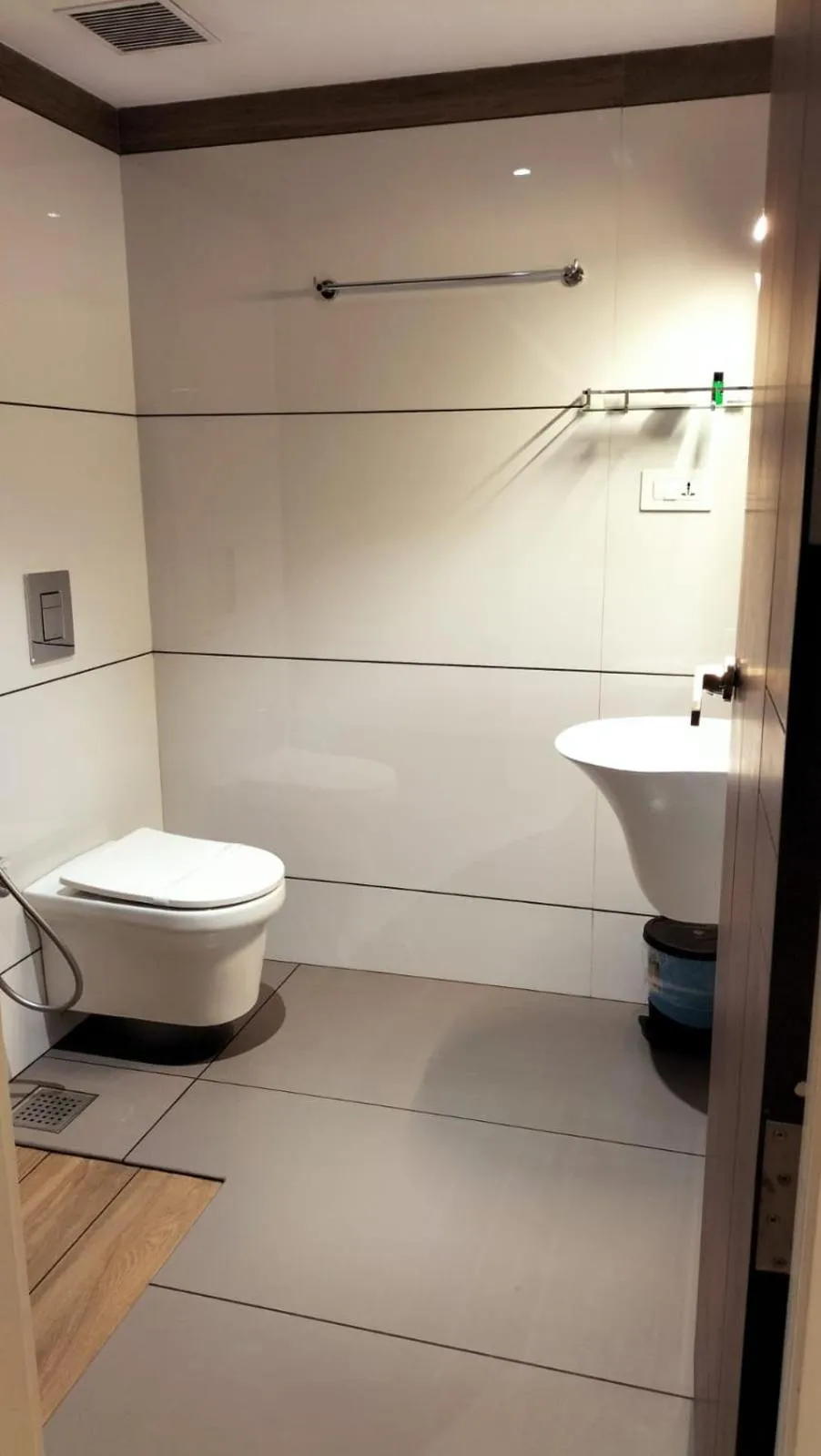 Toilet in PEARL MAHE