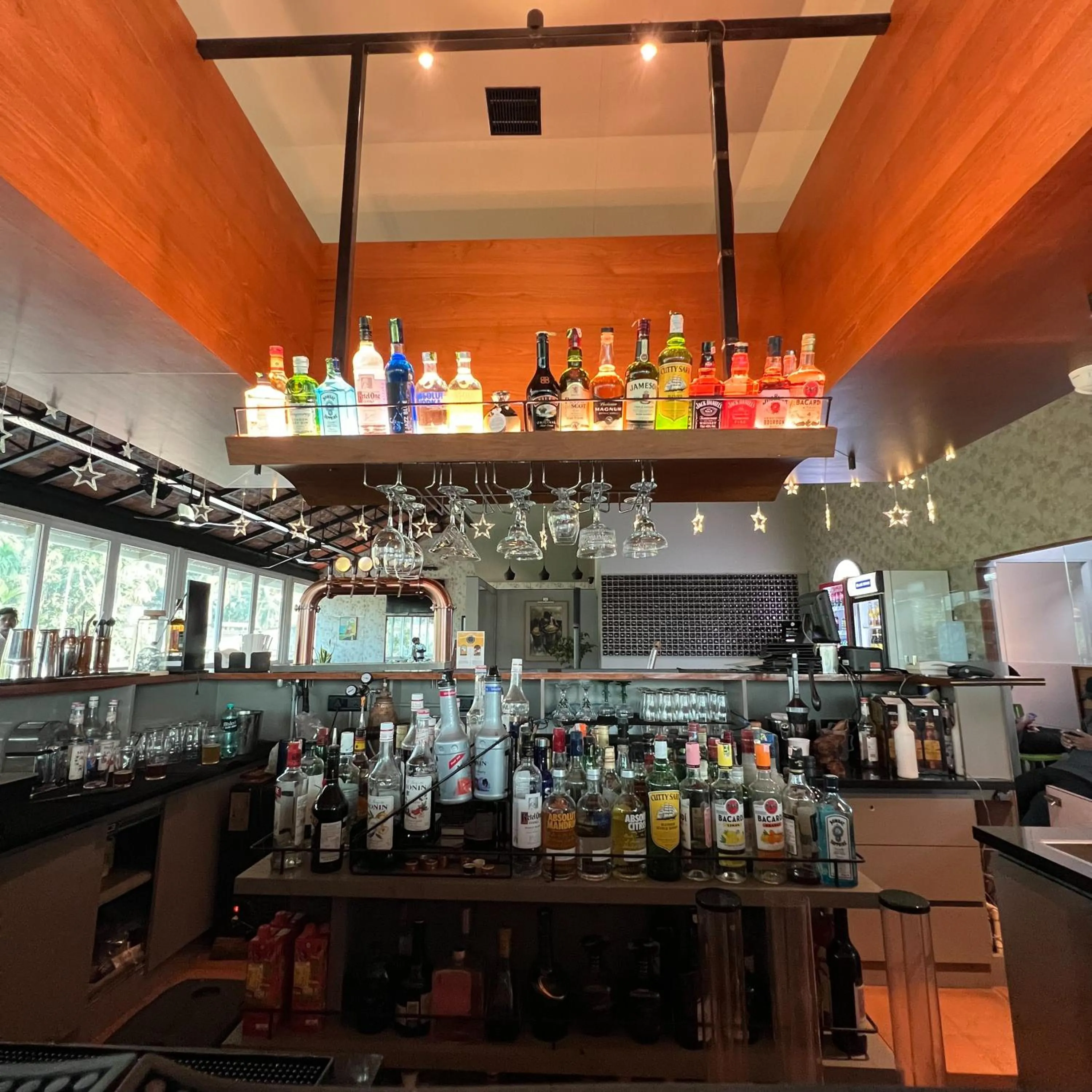 Nightclub / DJ in PEARL MAHE