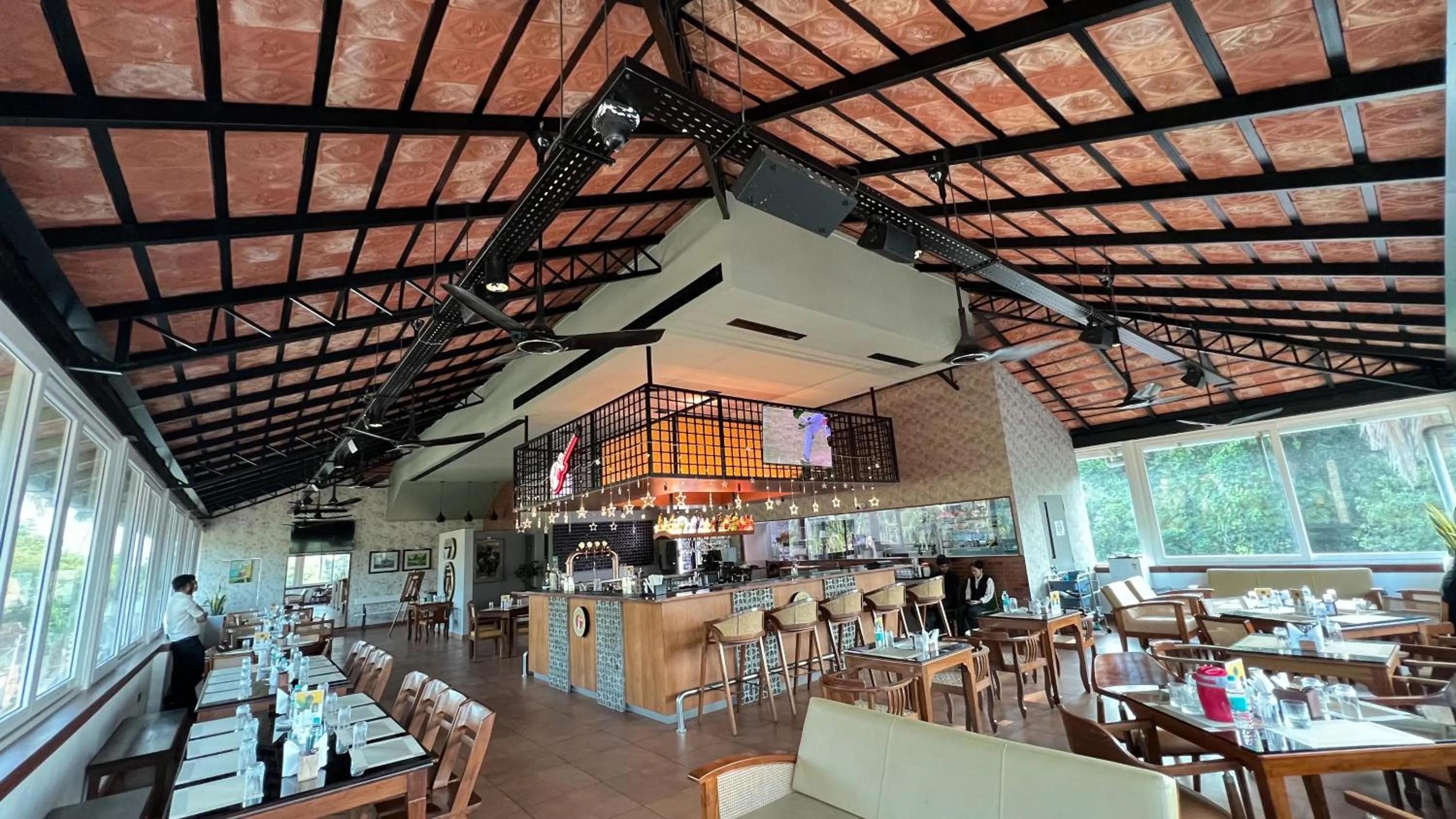 Restaurant/places to eat in PEARL MAHE