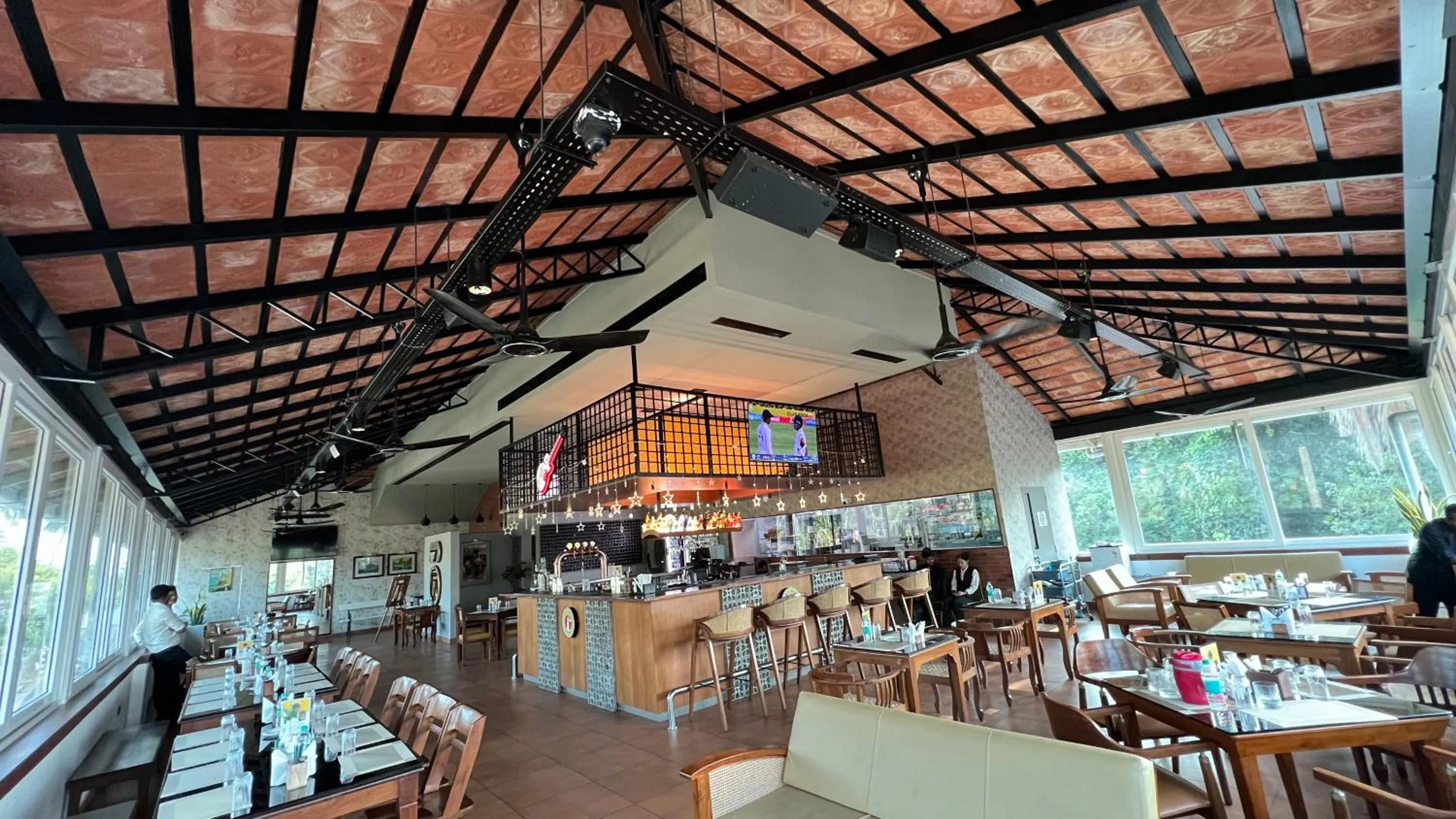 Restaurant/places to eat in PEARL MAHE