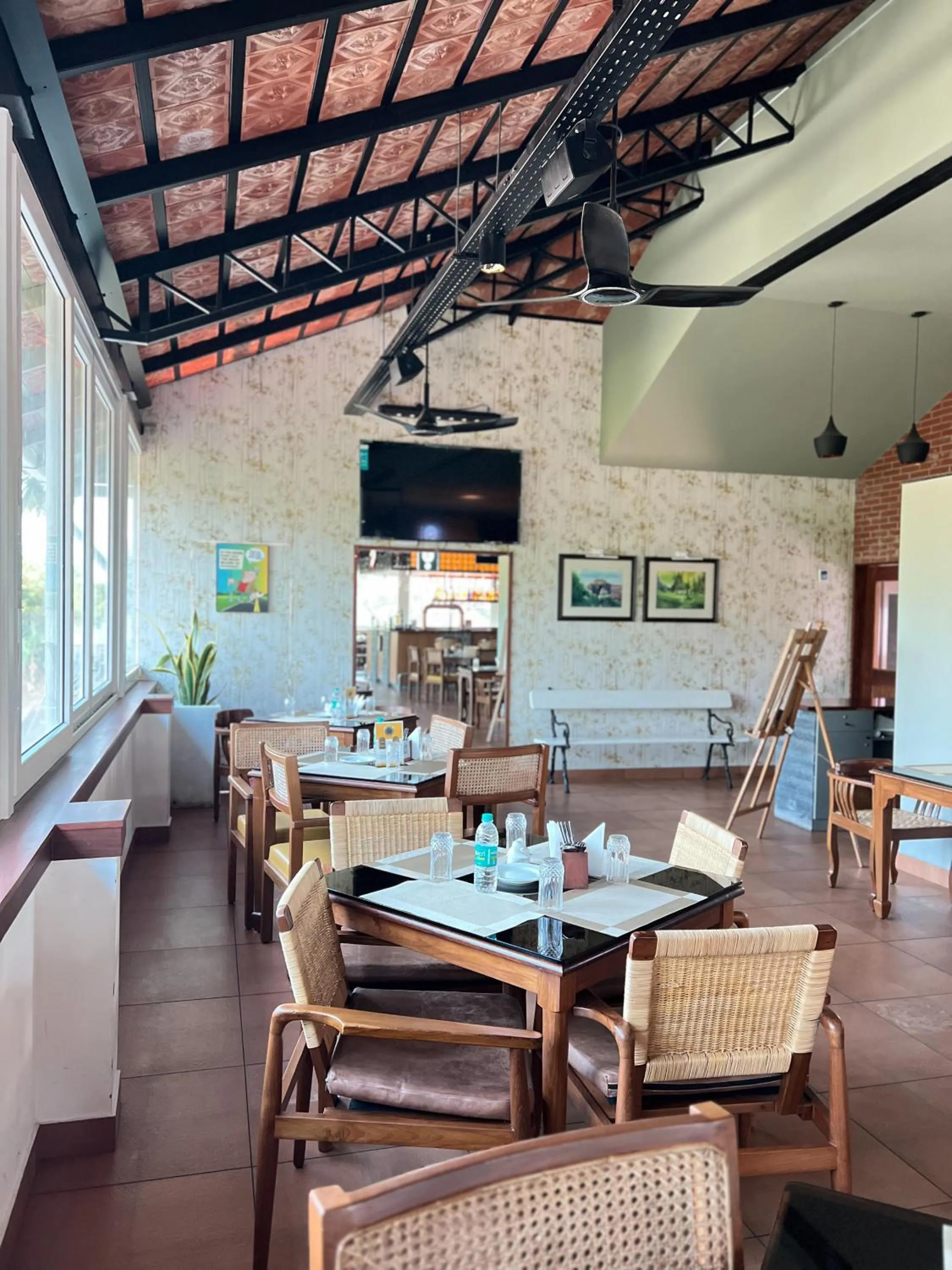 Restaurant/places to eat in PEARL MAHE