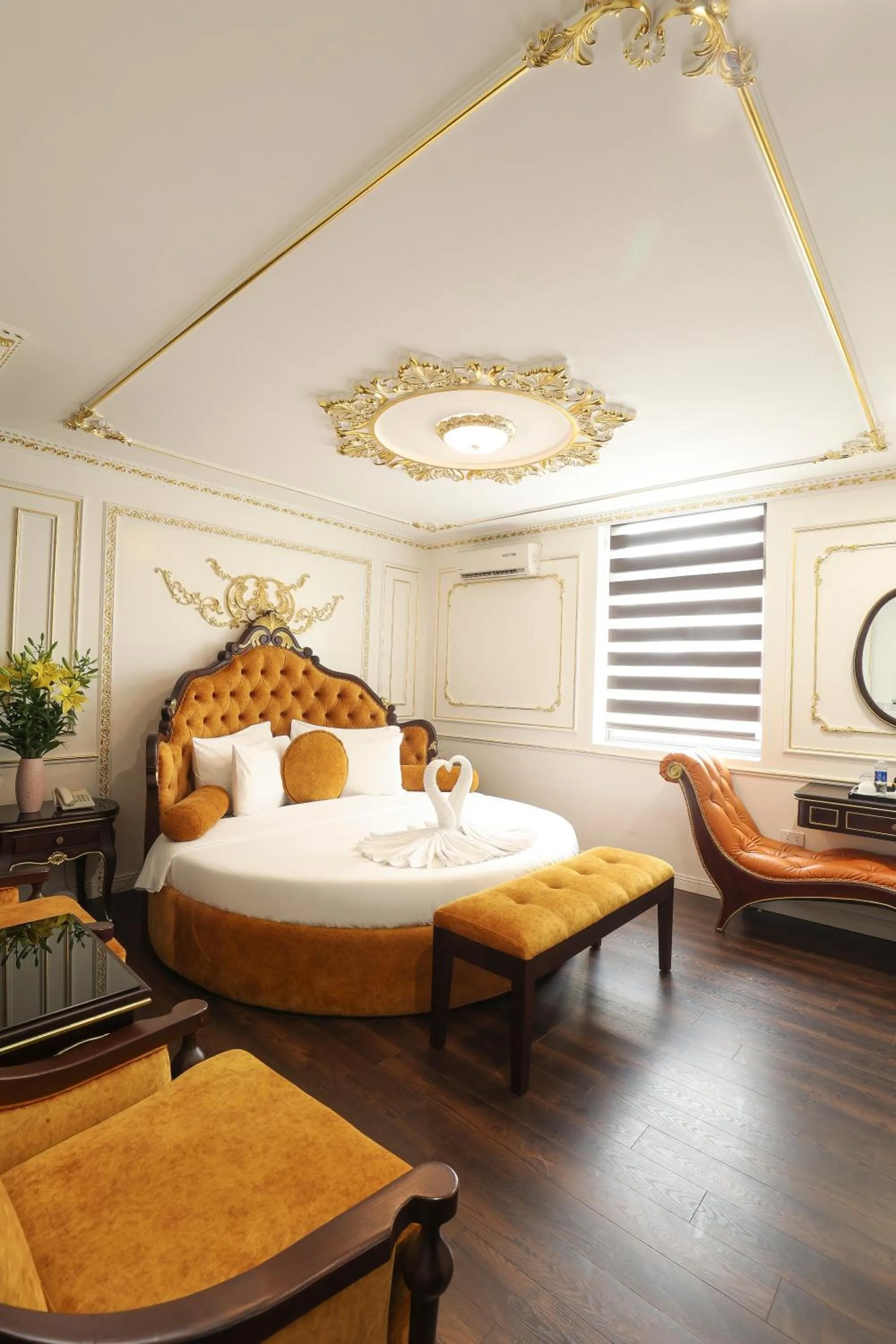 Bed in Hoàng Gia Xa La Boutique Hotel