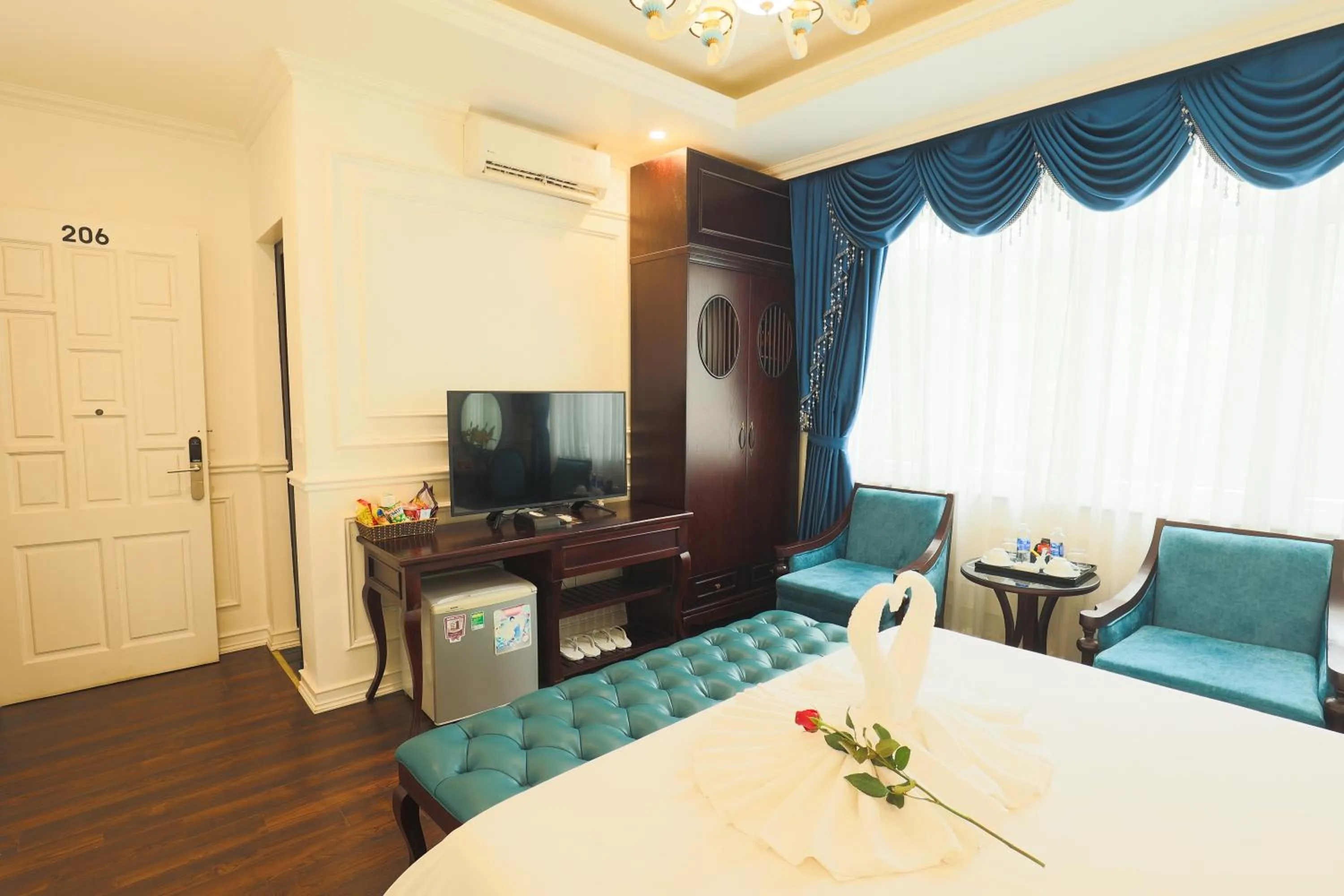 TV and multimedia, Bed in Hoàng Gia Xa La Boutique Hotel