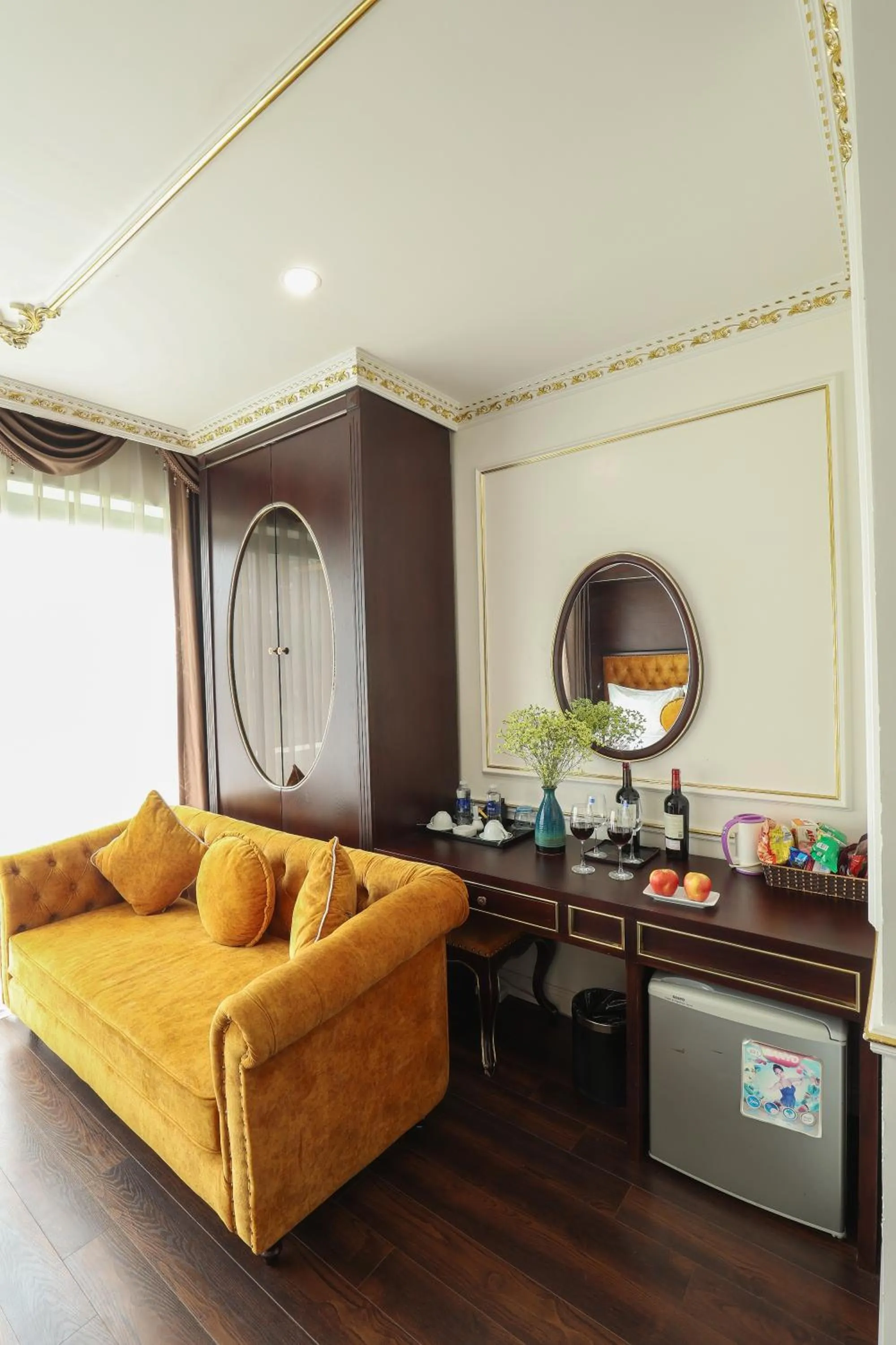 Seating area in Hoàng Gia Xa La Boutique Hotel