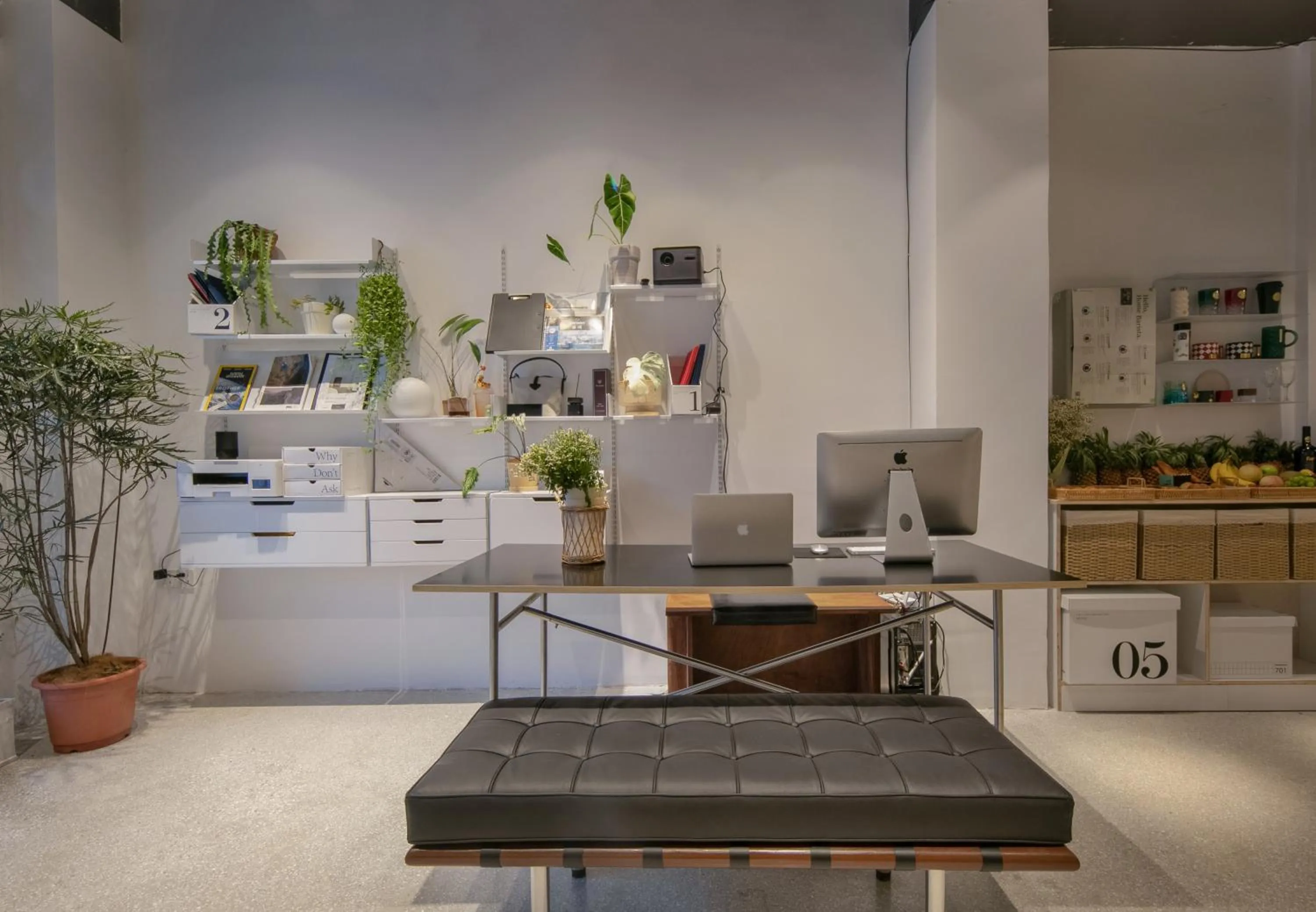 Lobby or reception in IM Waiting Hotel