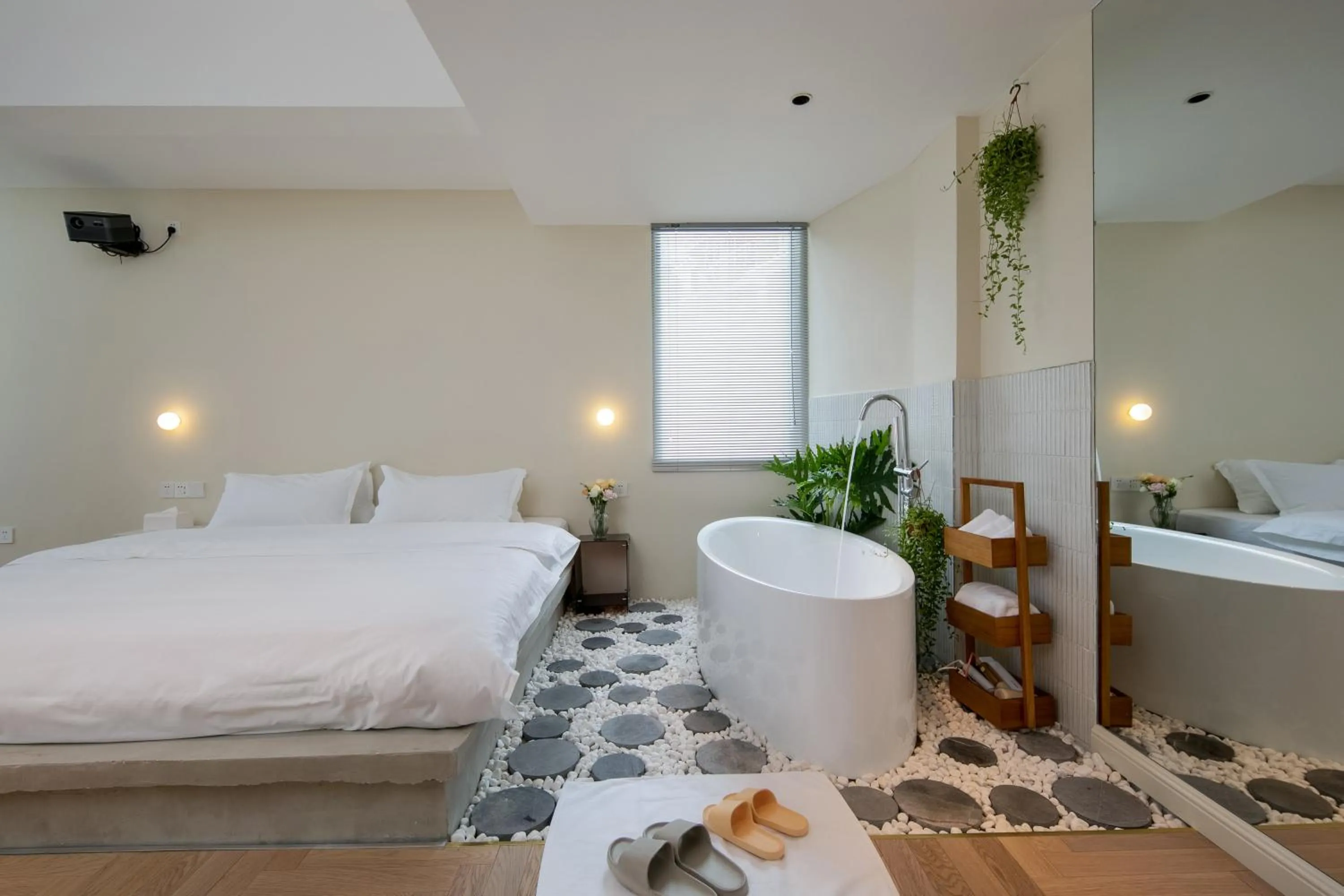 Bed in IM Waiting Hotel