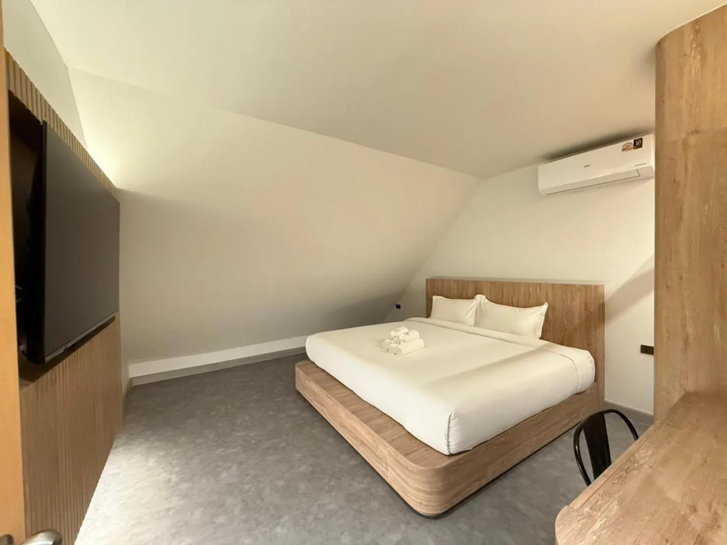 Bed in Ascella Bangkok Hotel