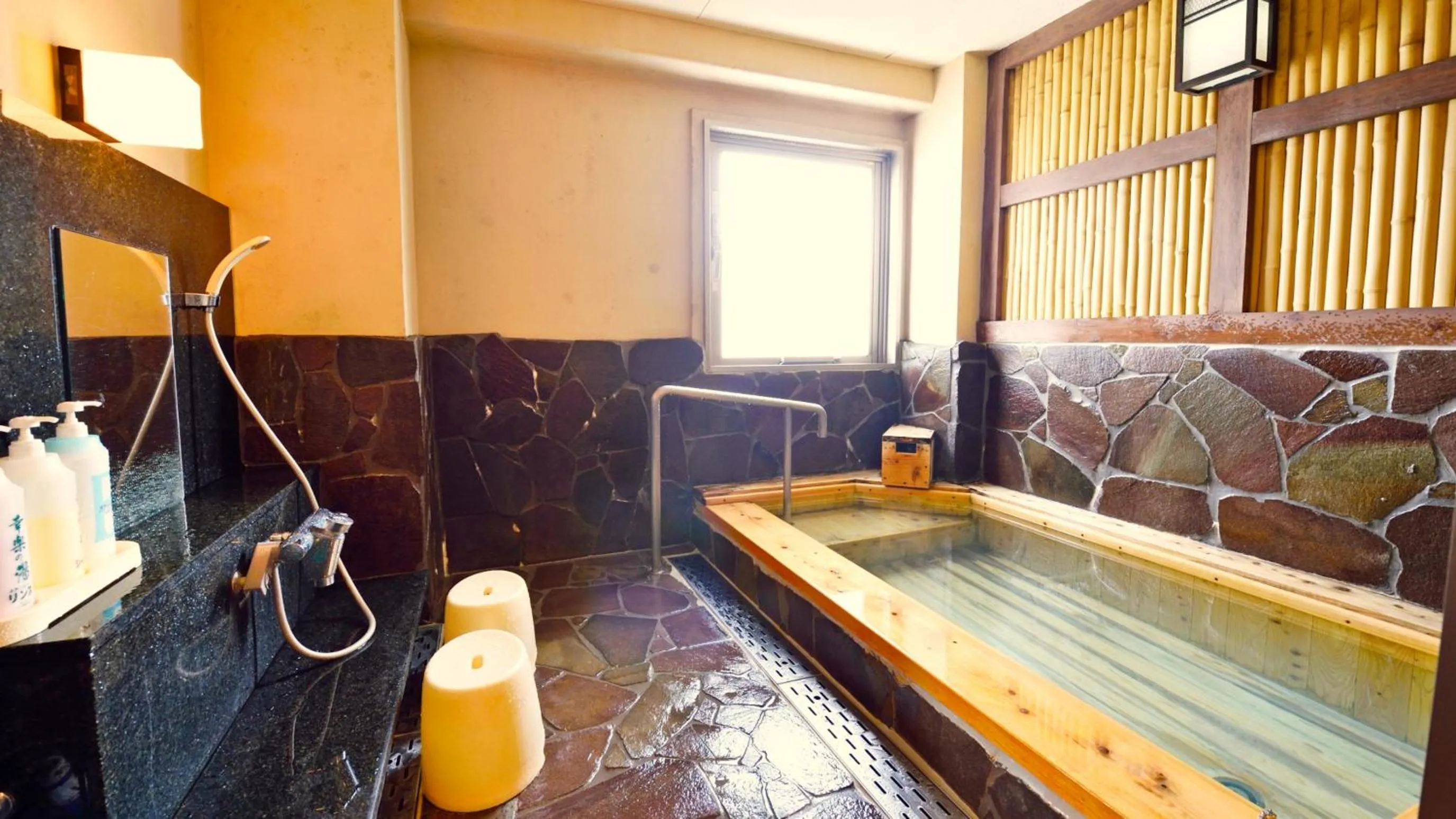Hot Spring Bath in Hotel GRANDSPA AVENUE