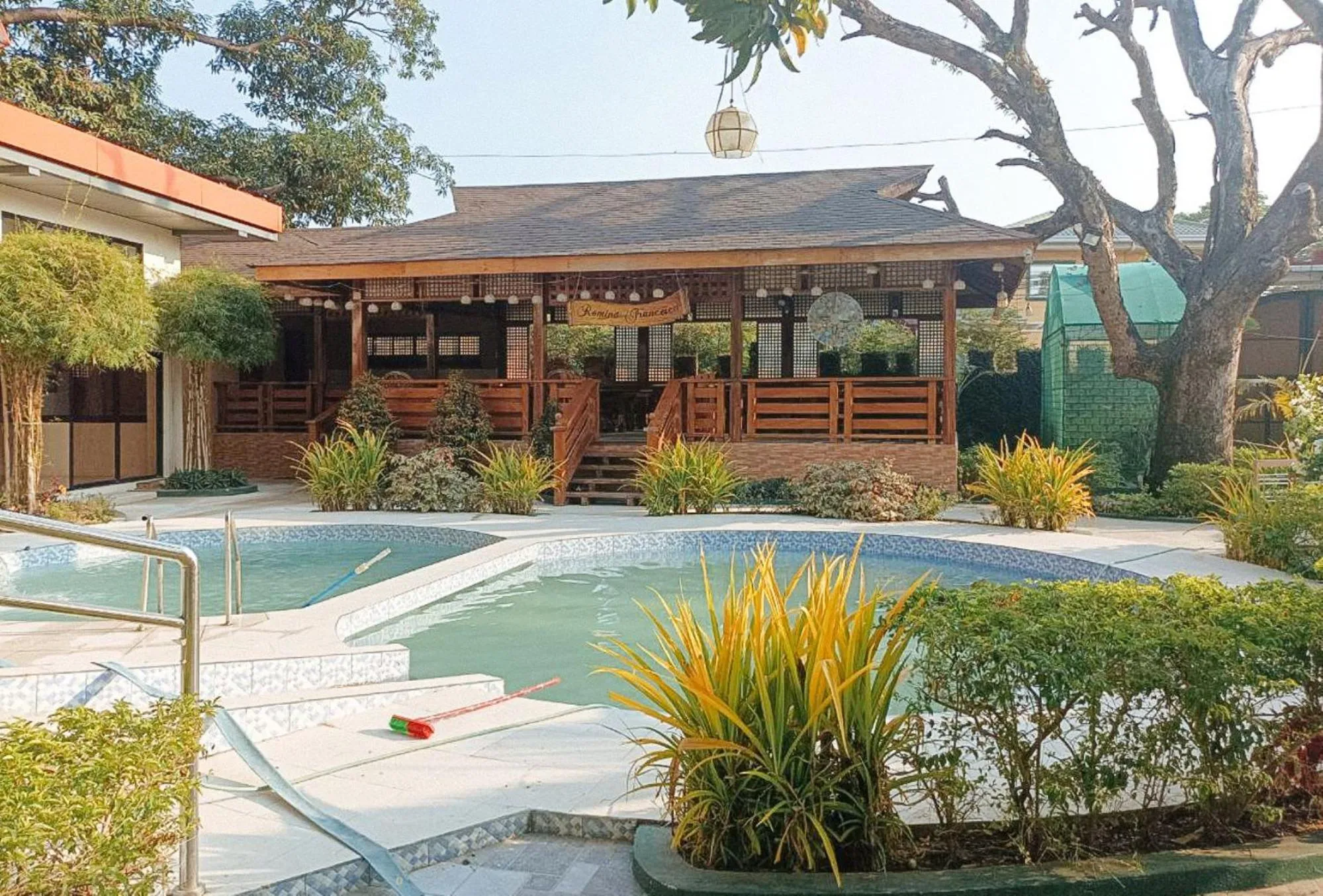 Swimming pool in Covelandia Garden Resort Nueva Ecija