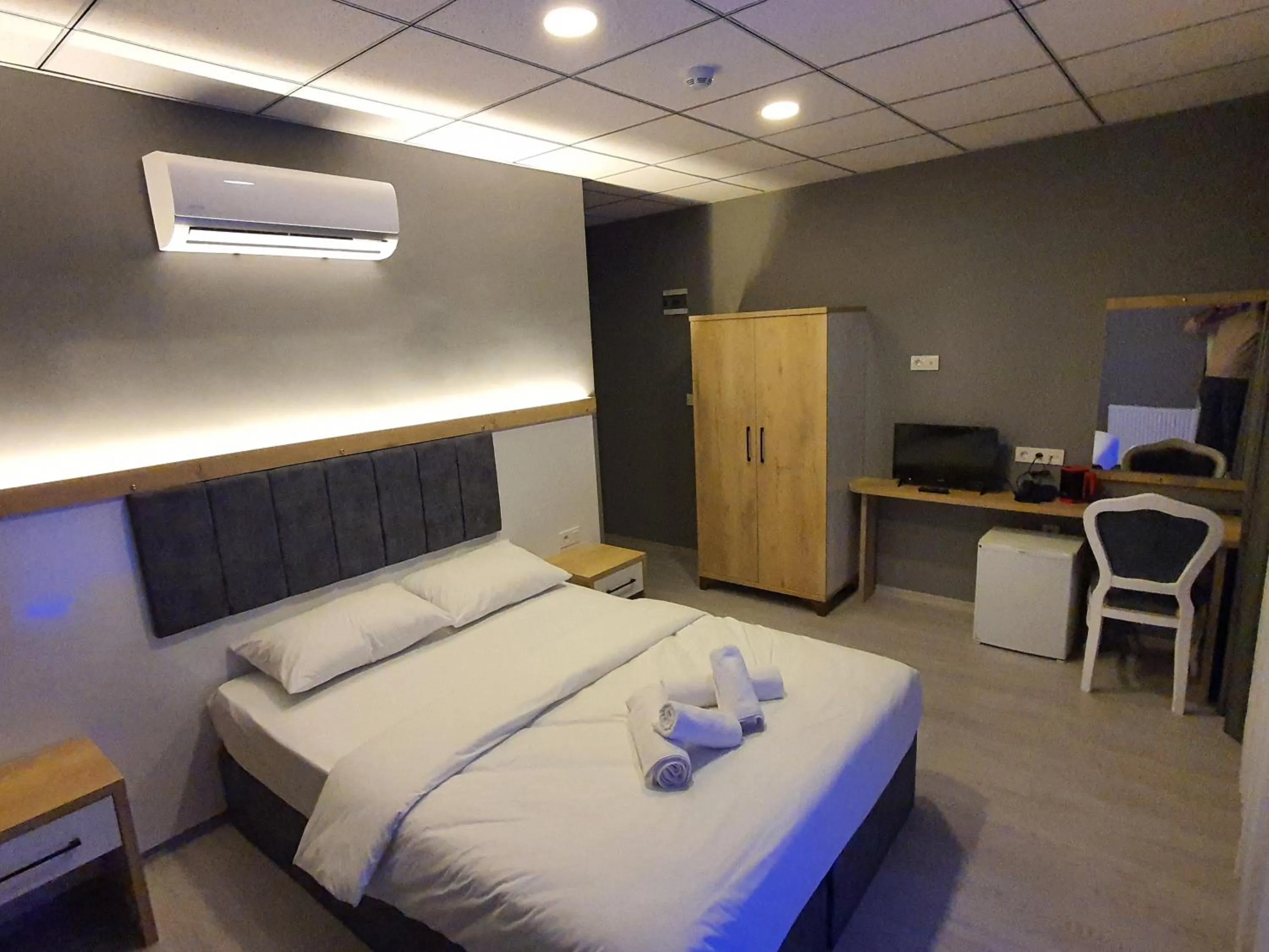 Photo of the whole room, Bed in ÖZTÜRKS HOTEL