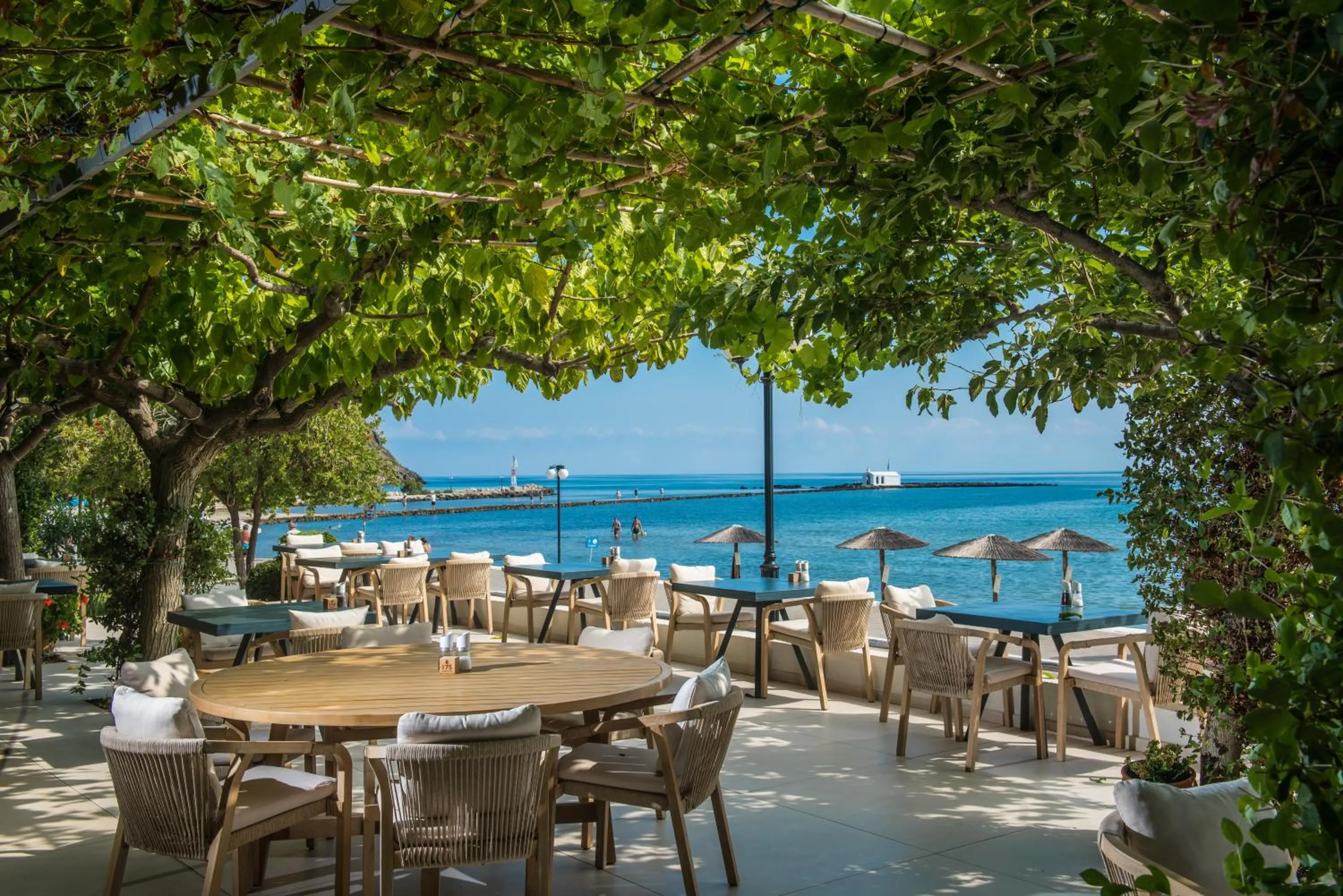 Restaurant/places to eat in Corissia Beach hotel