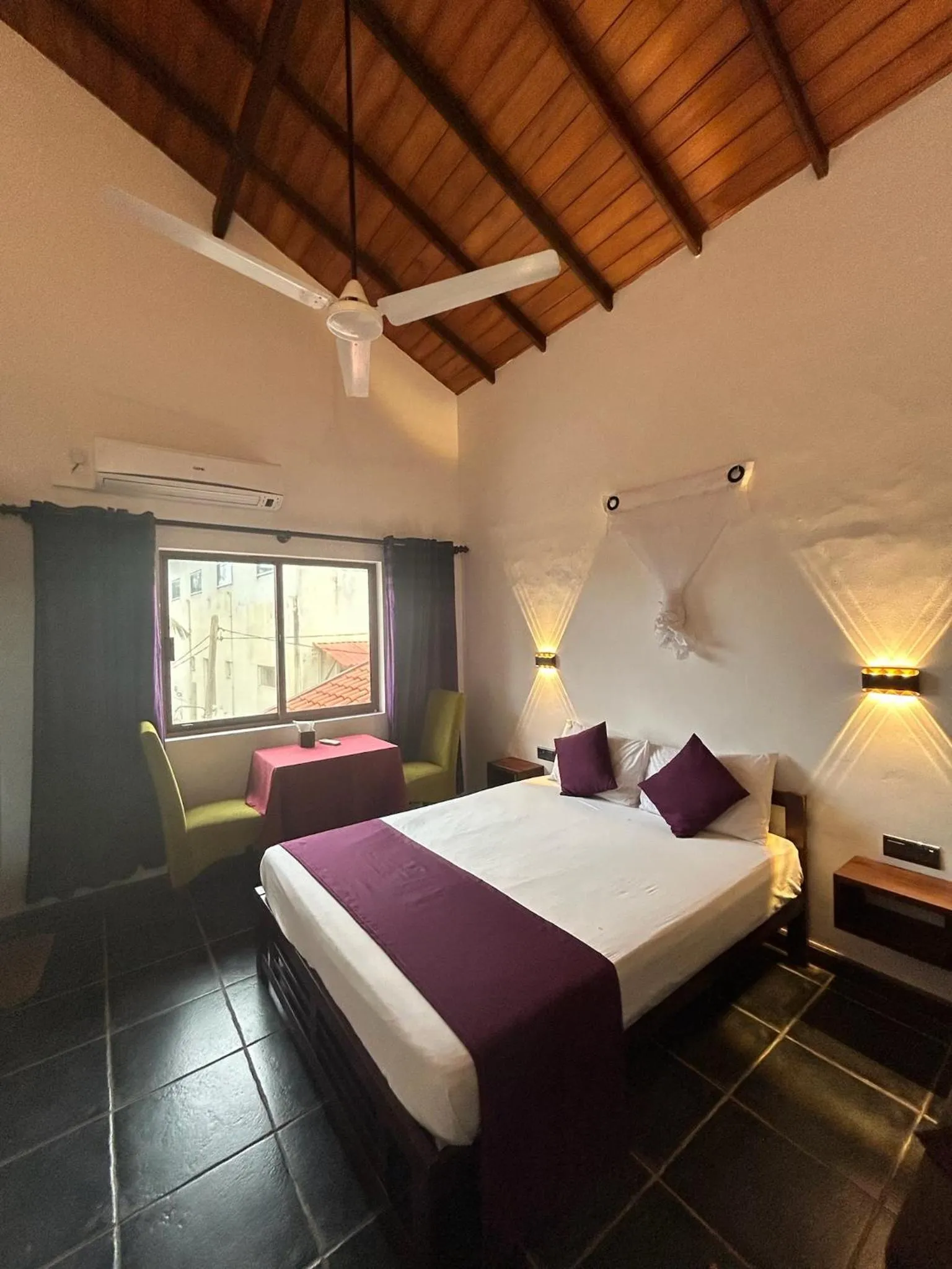 Bed in Reef Bungalow Hotel