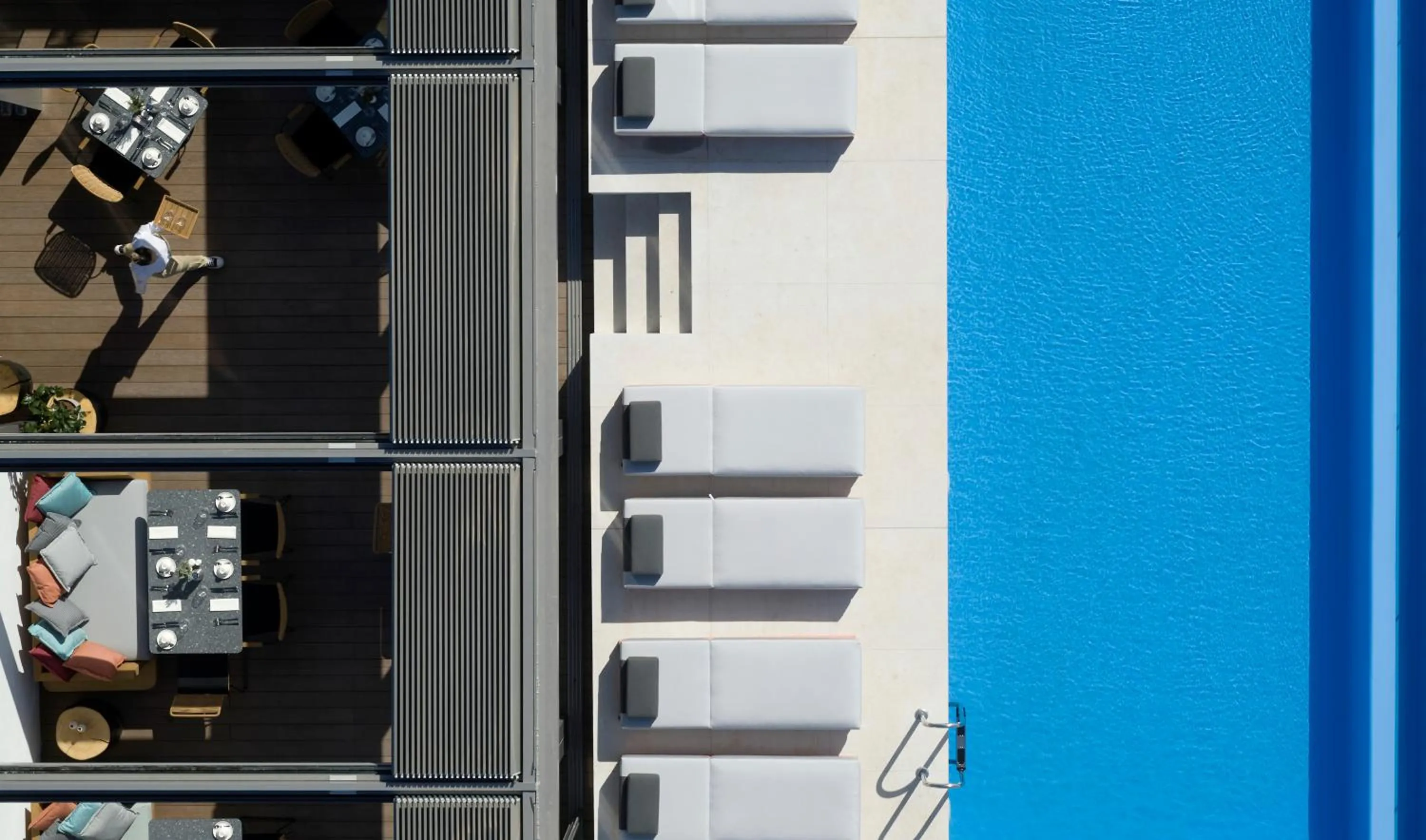 Swimming pool in Dusit Suites Hotel Athens