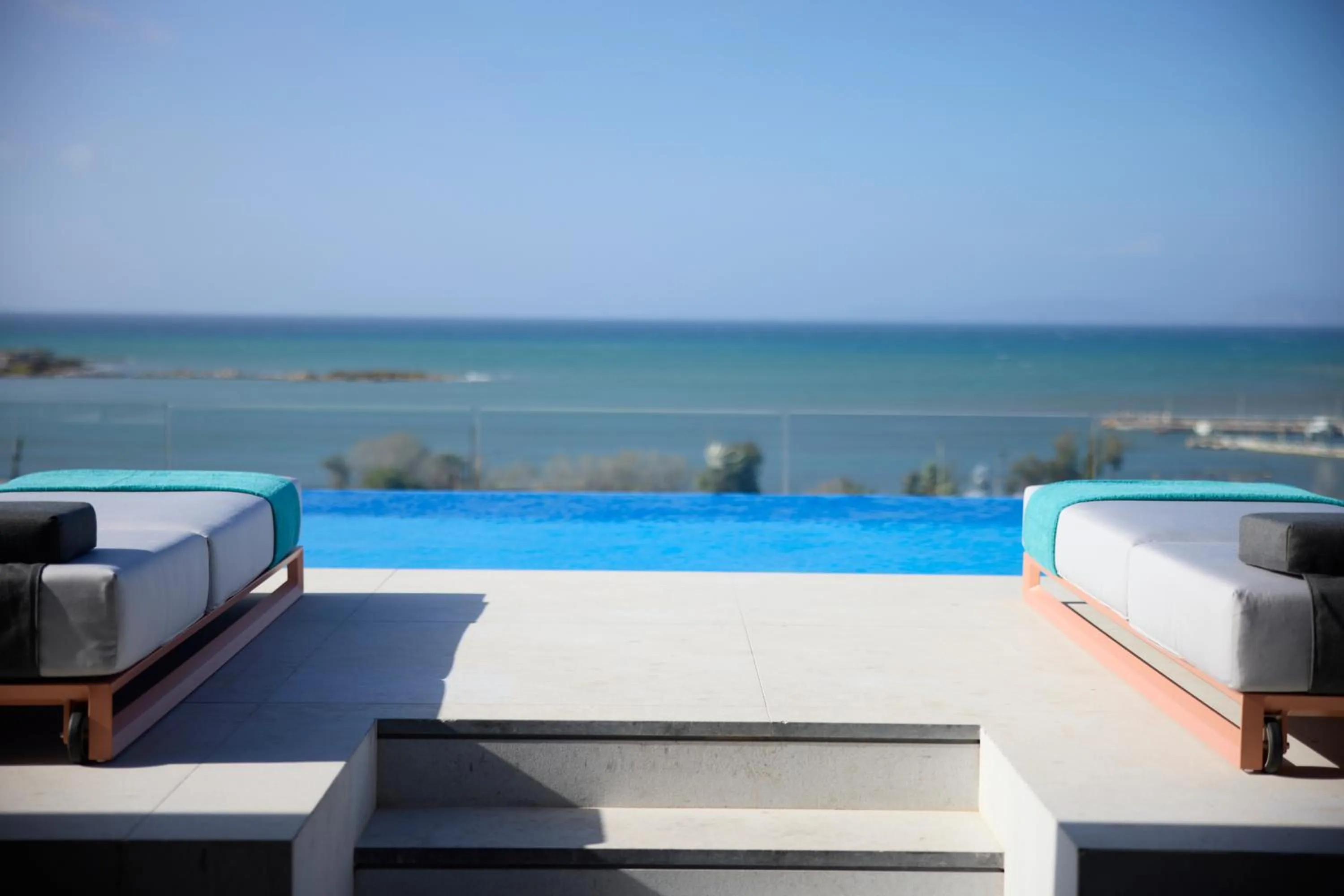 Restaurant/places to eat in Dusit Suites Hotel Athens