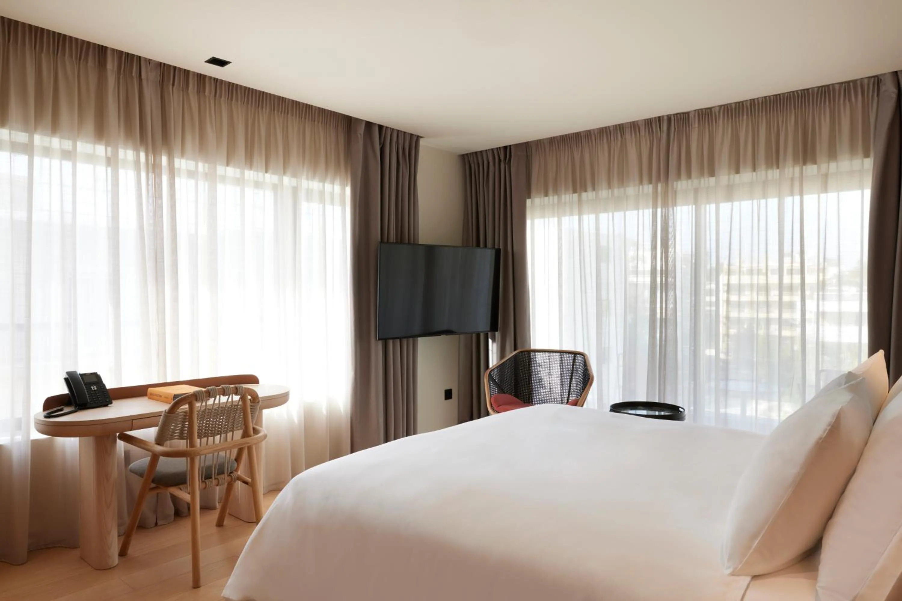 Bedroom, Bed in Dusit Suites Hotel Athens