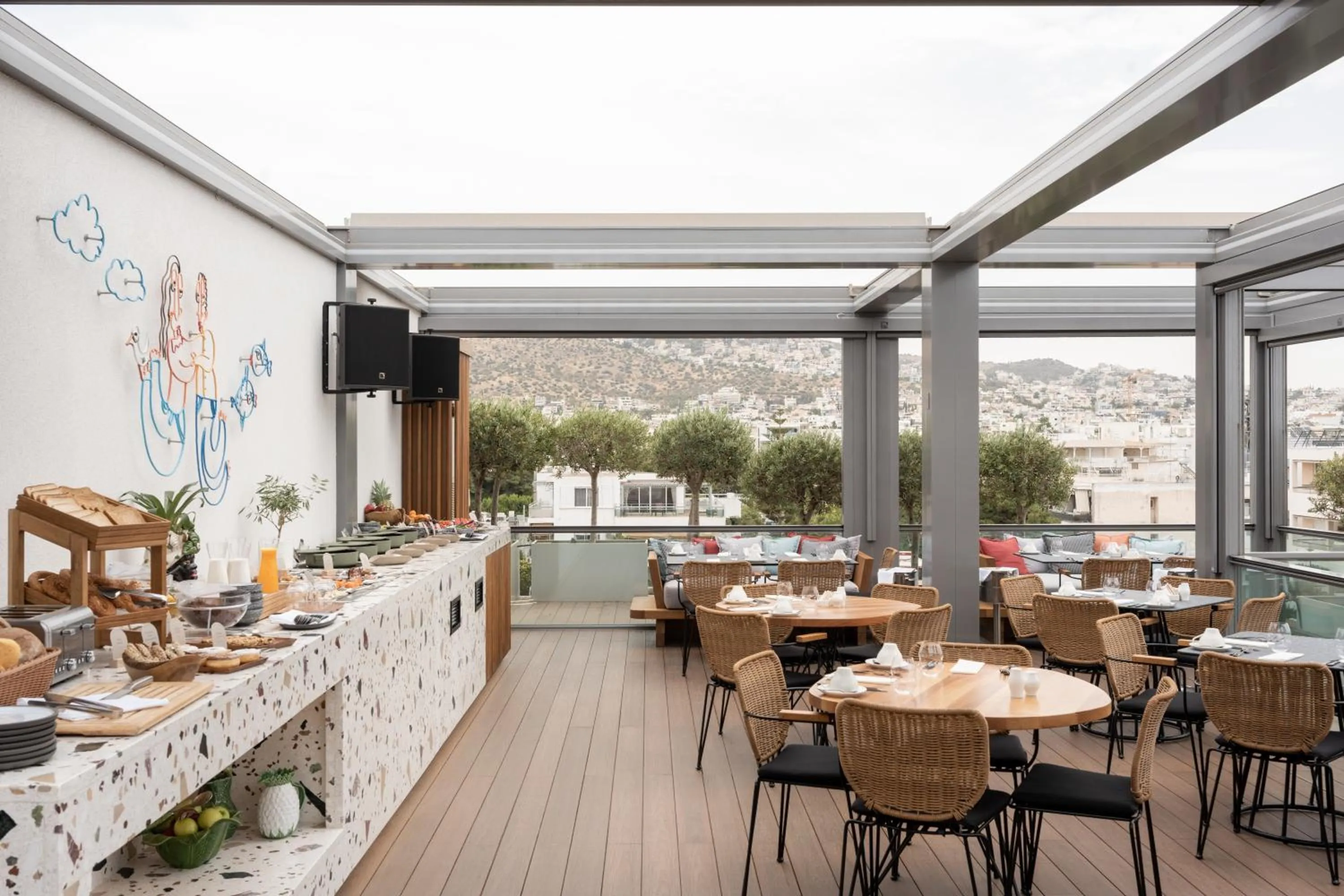 Restaurant/places to eat in Dusit Suites Hotel Athens