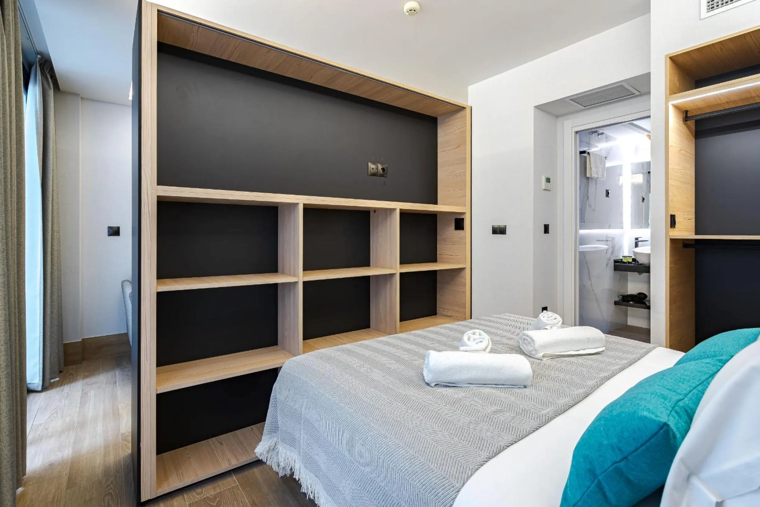 Bed in Feelathome Ventas Suites