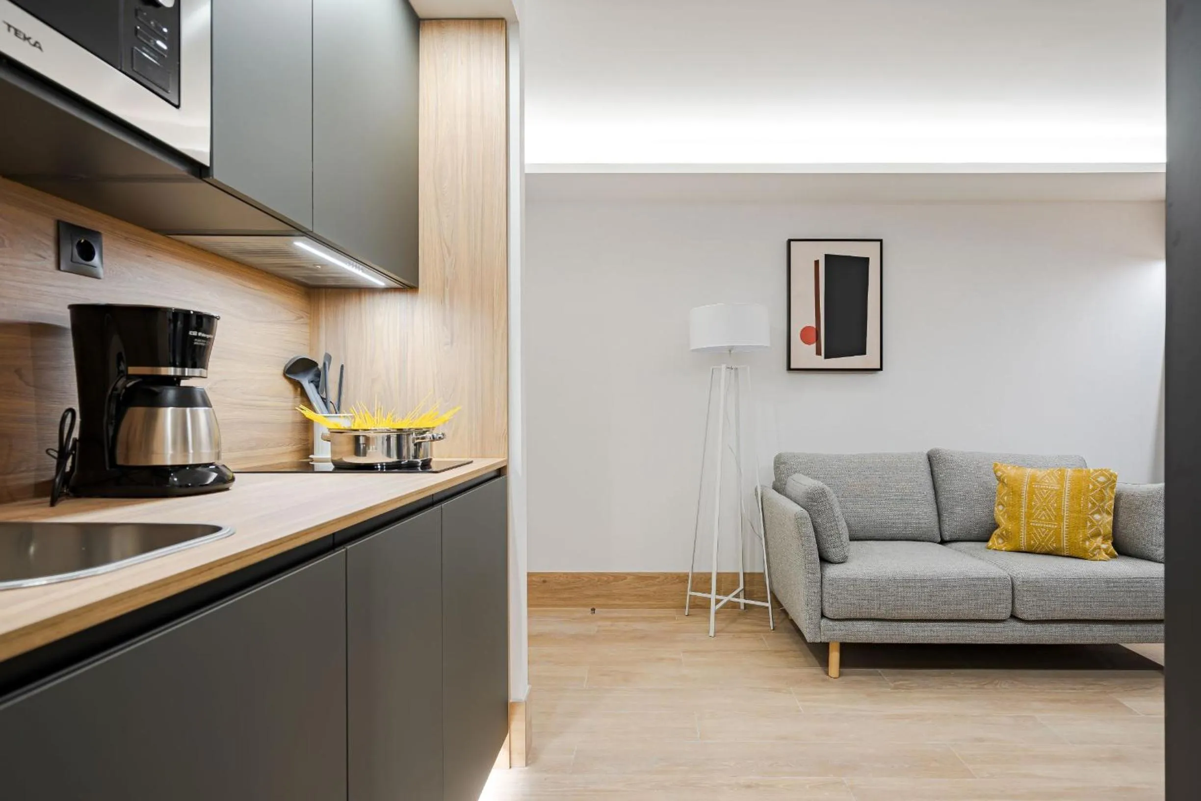 Living room in Feelathome Ventas Suites