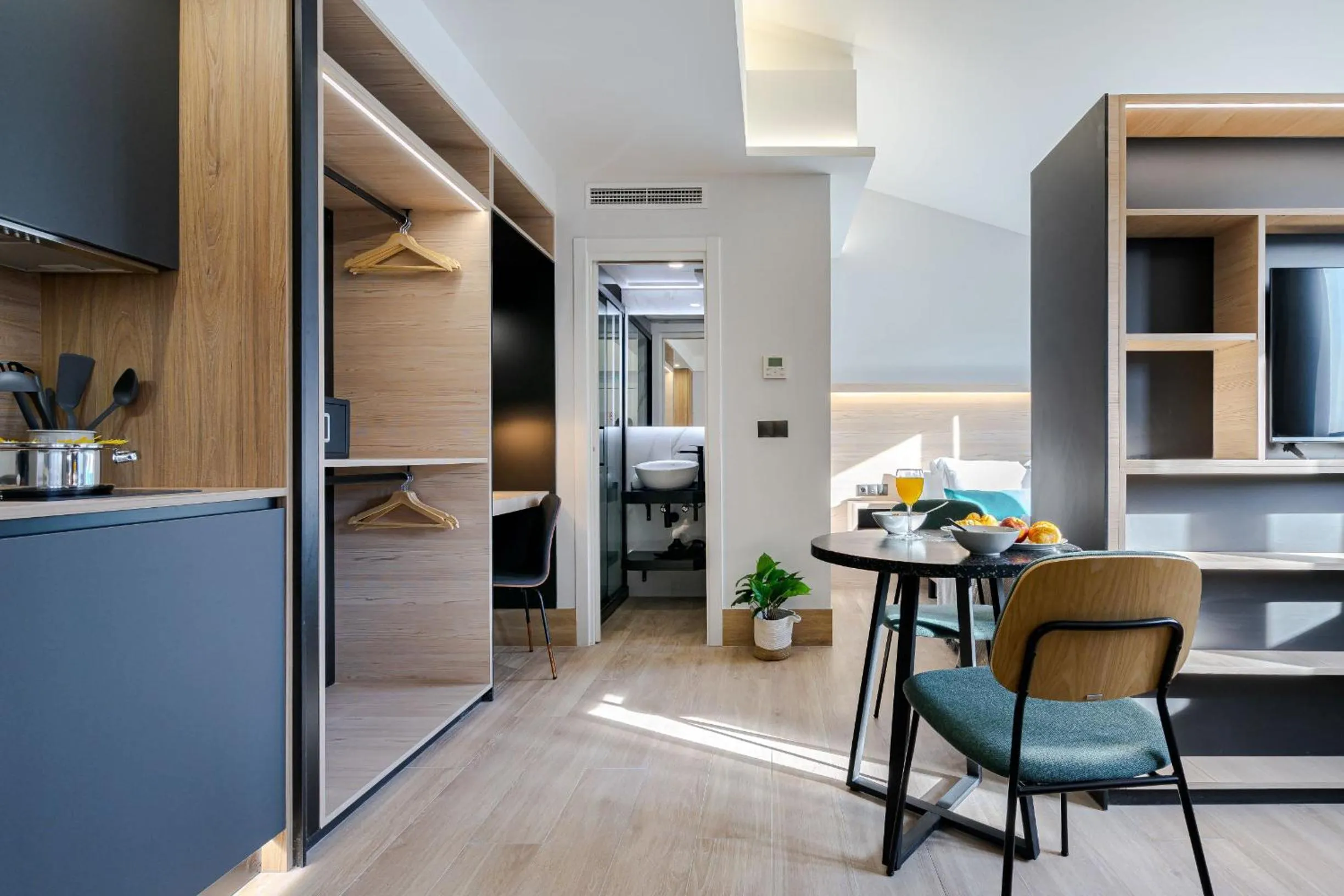 Bathroom in Feelathome Ventas Suites