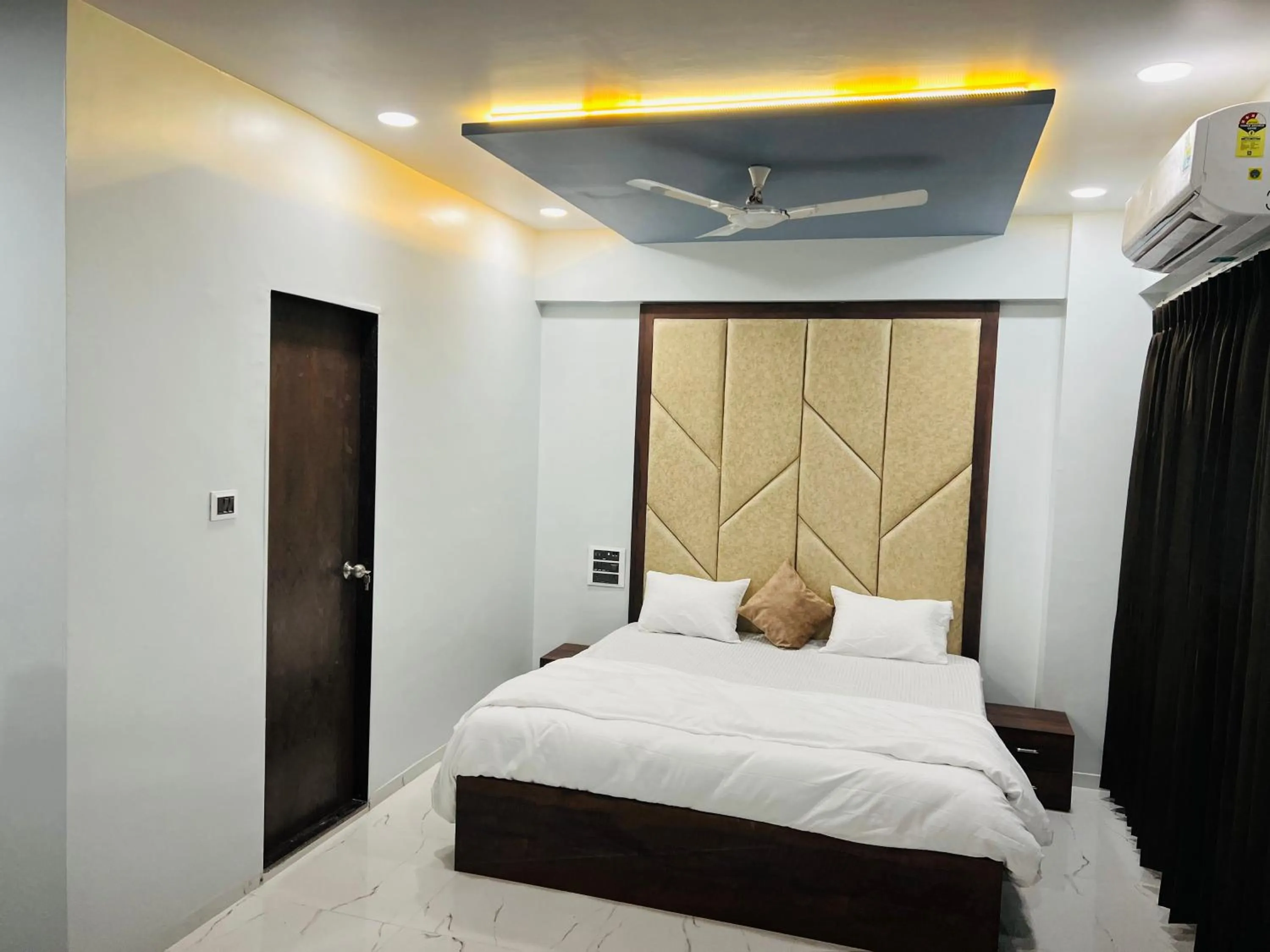 Bed in Hotel New City Light