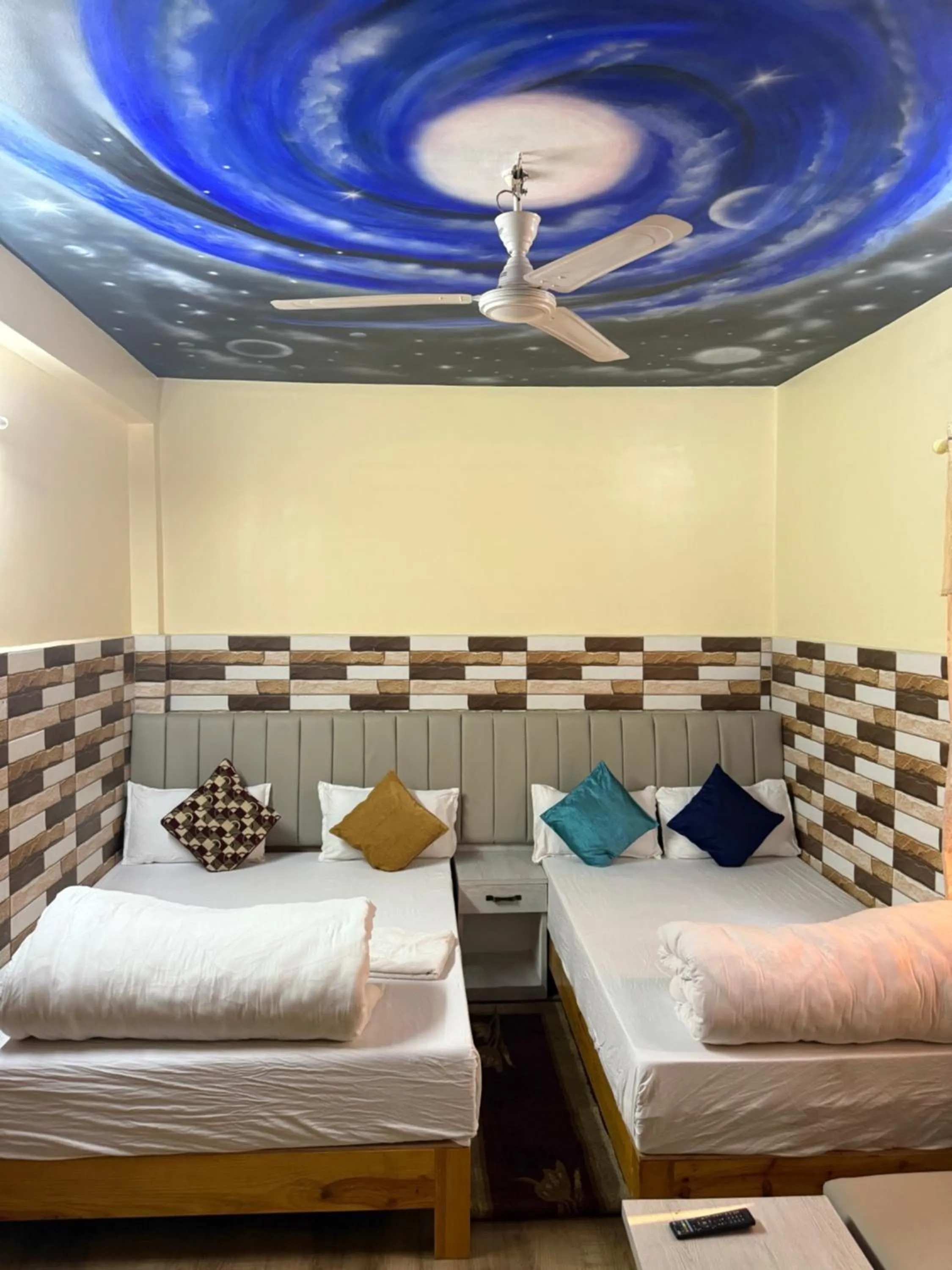 Bed in Hotel Center Inn Lake