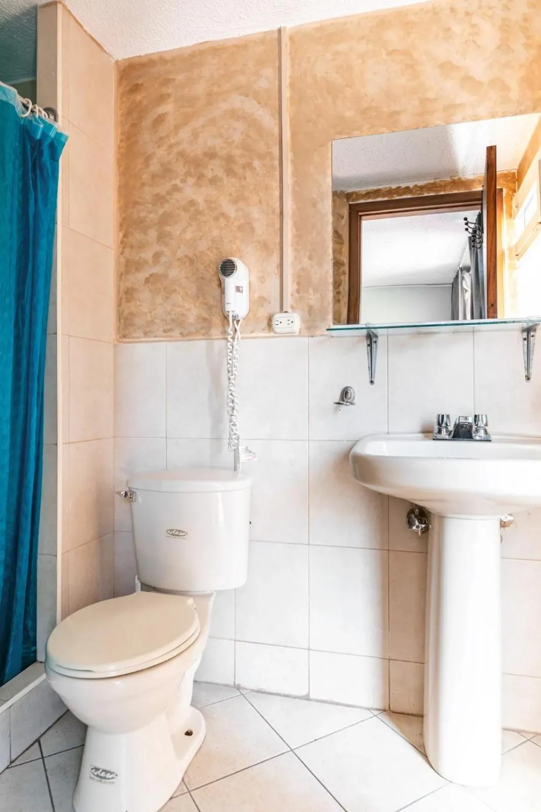 Bathroom in Blue house La Floresta