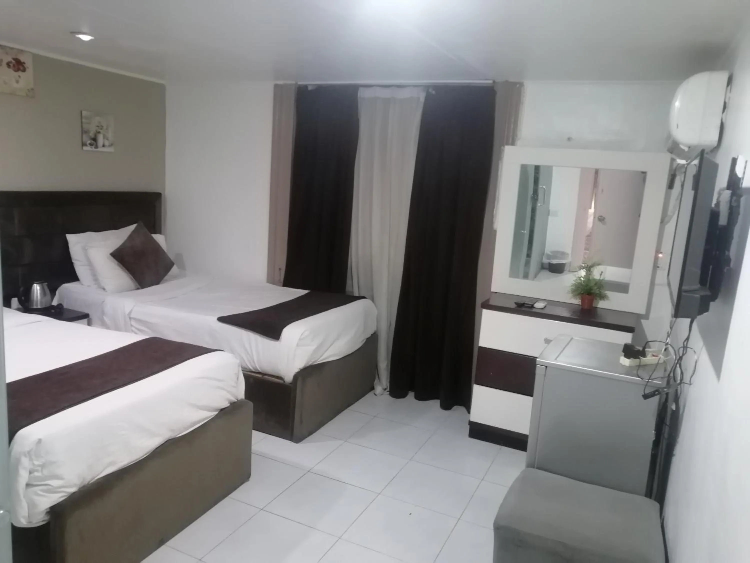 Property building, Bed in Gardenia Hotel