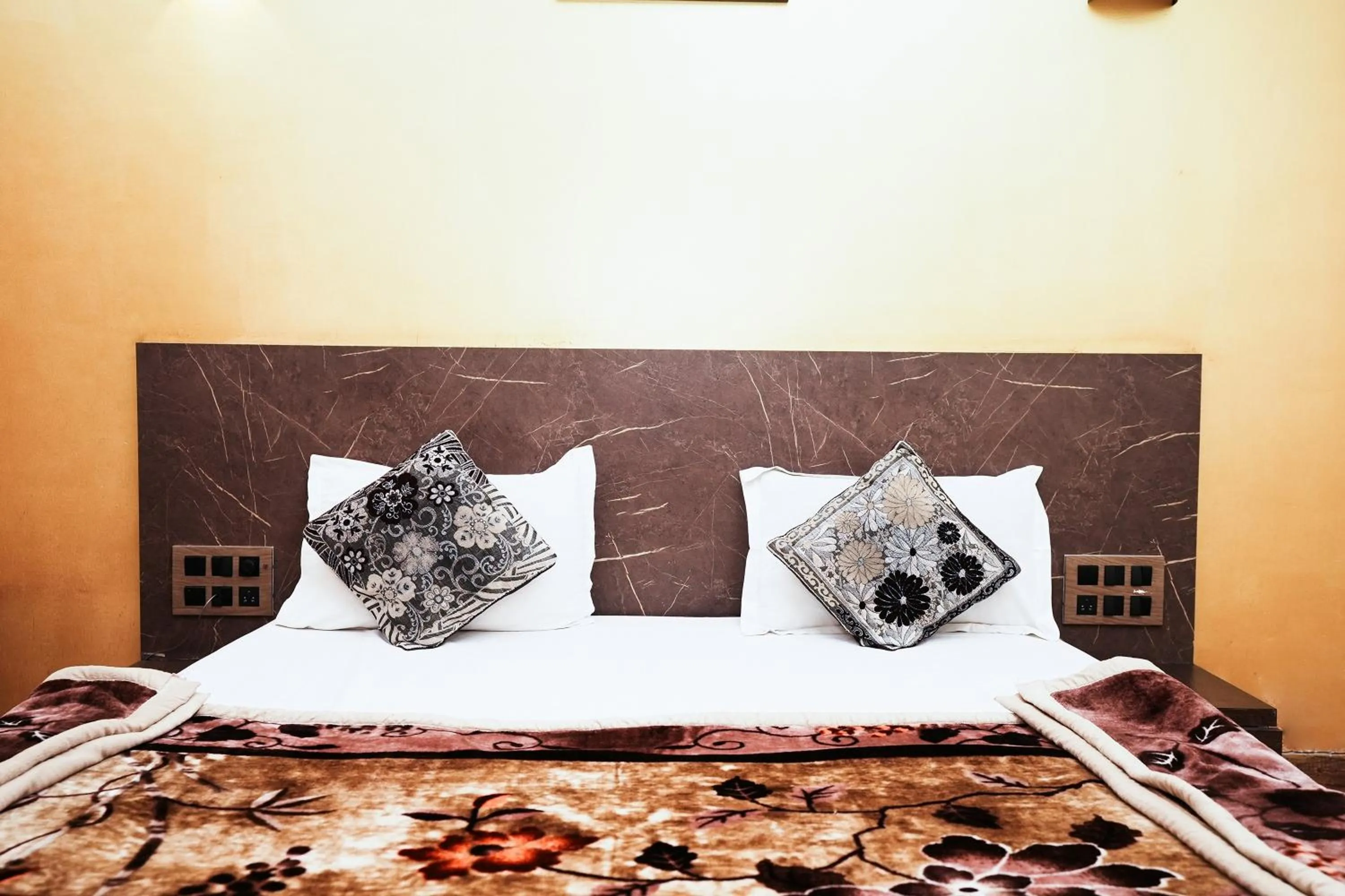 Bedroom, Bed in Dwarka Lawns Cottages