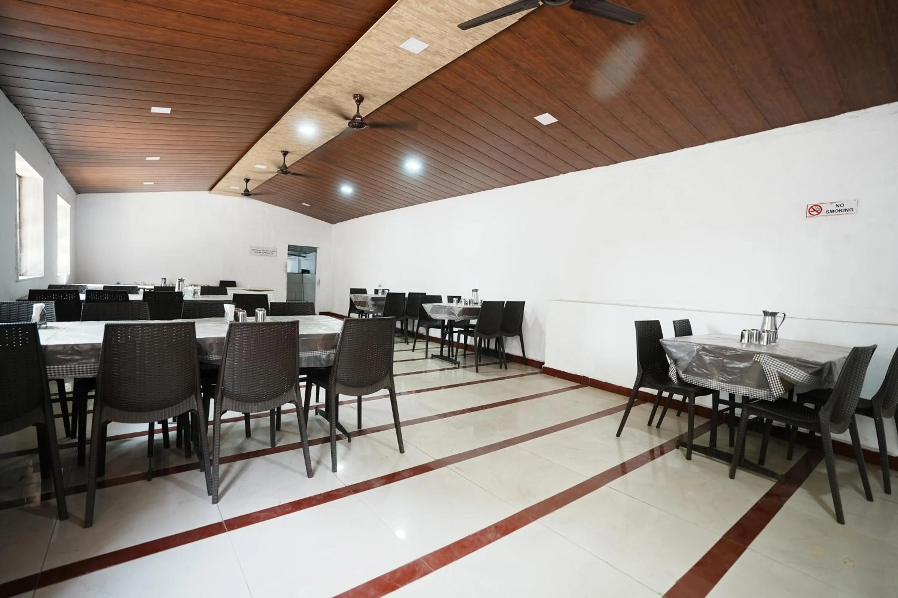 Restaurant/places to eat in Dwarka Lawns Cottages