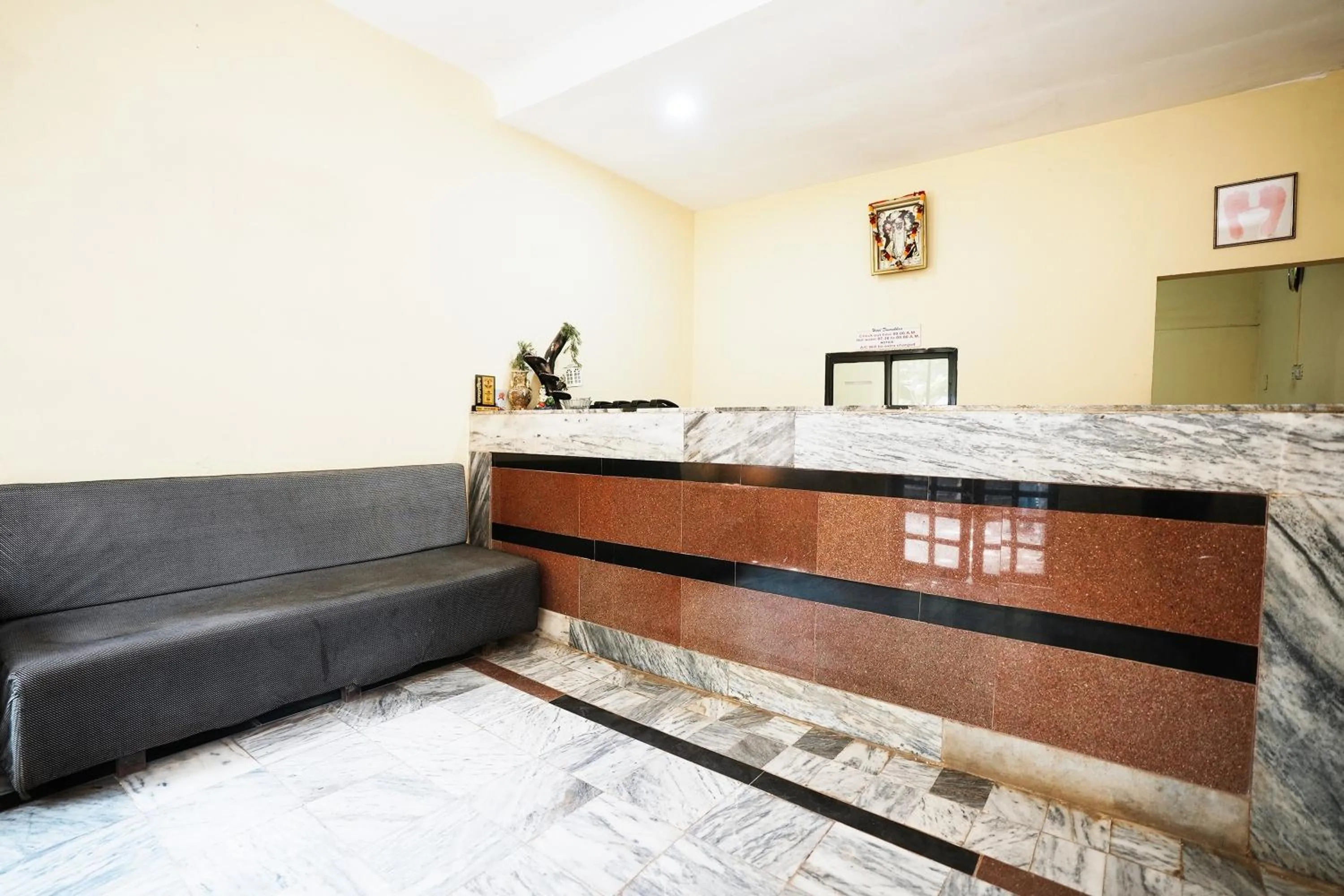 Lobby or reception in Dwarka Lawns Cottages