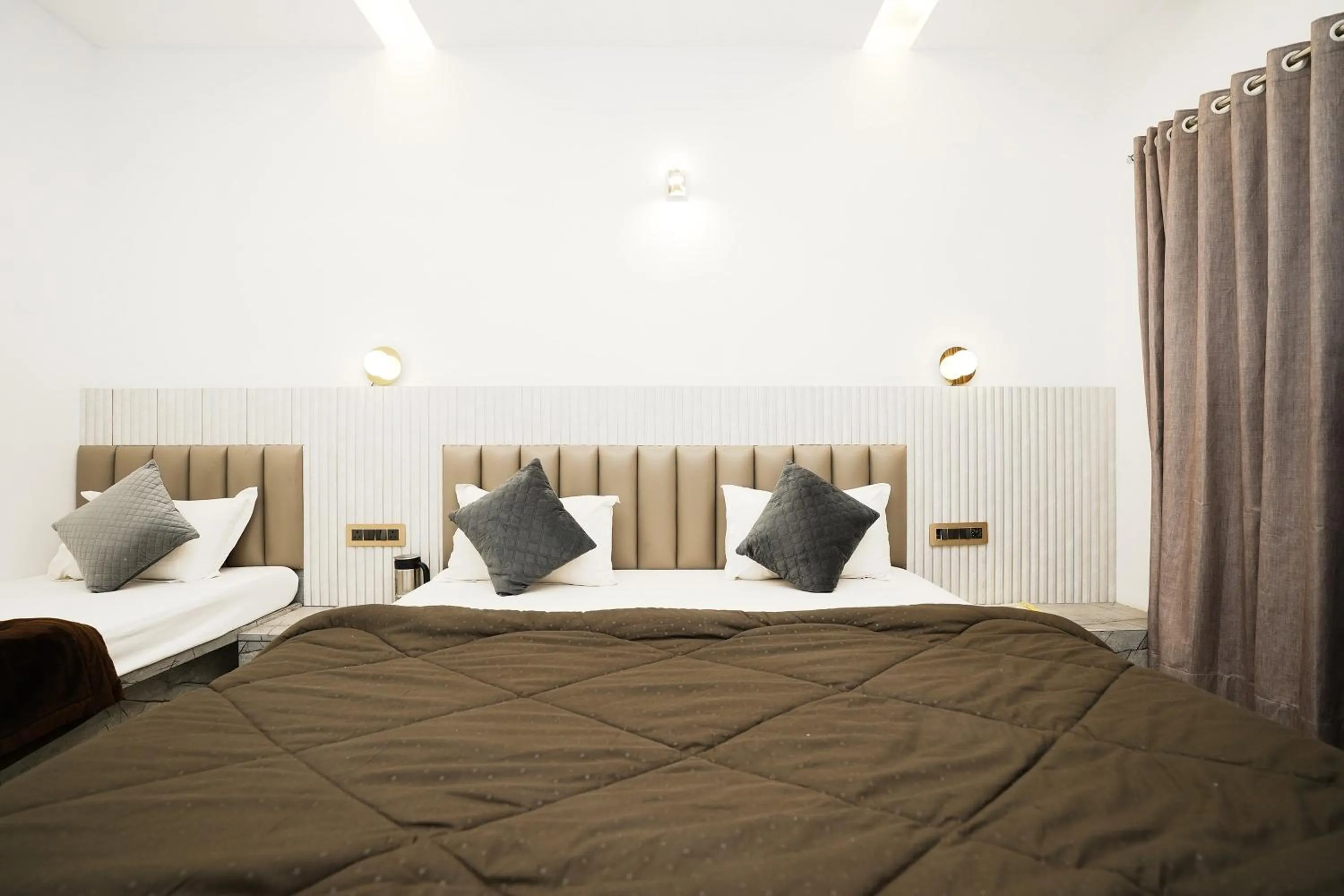 Bedroom, Bed in Dwarka Lawns Cottages