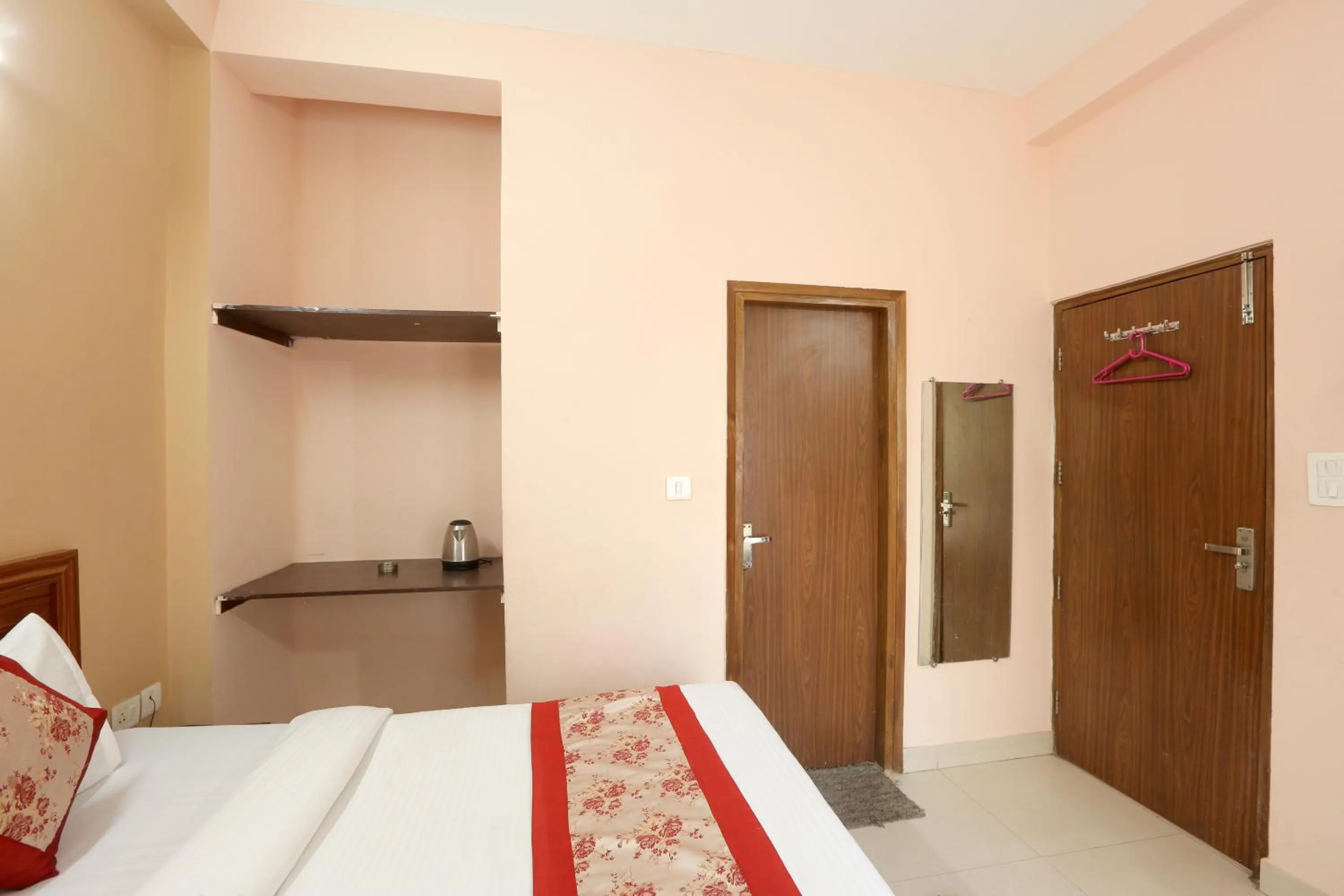 Bed in Hotel Ginger Palace By Aura