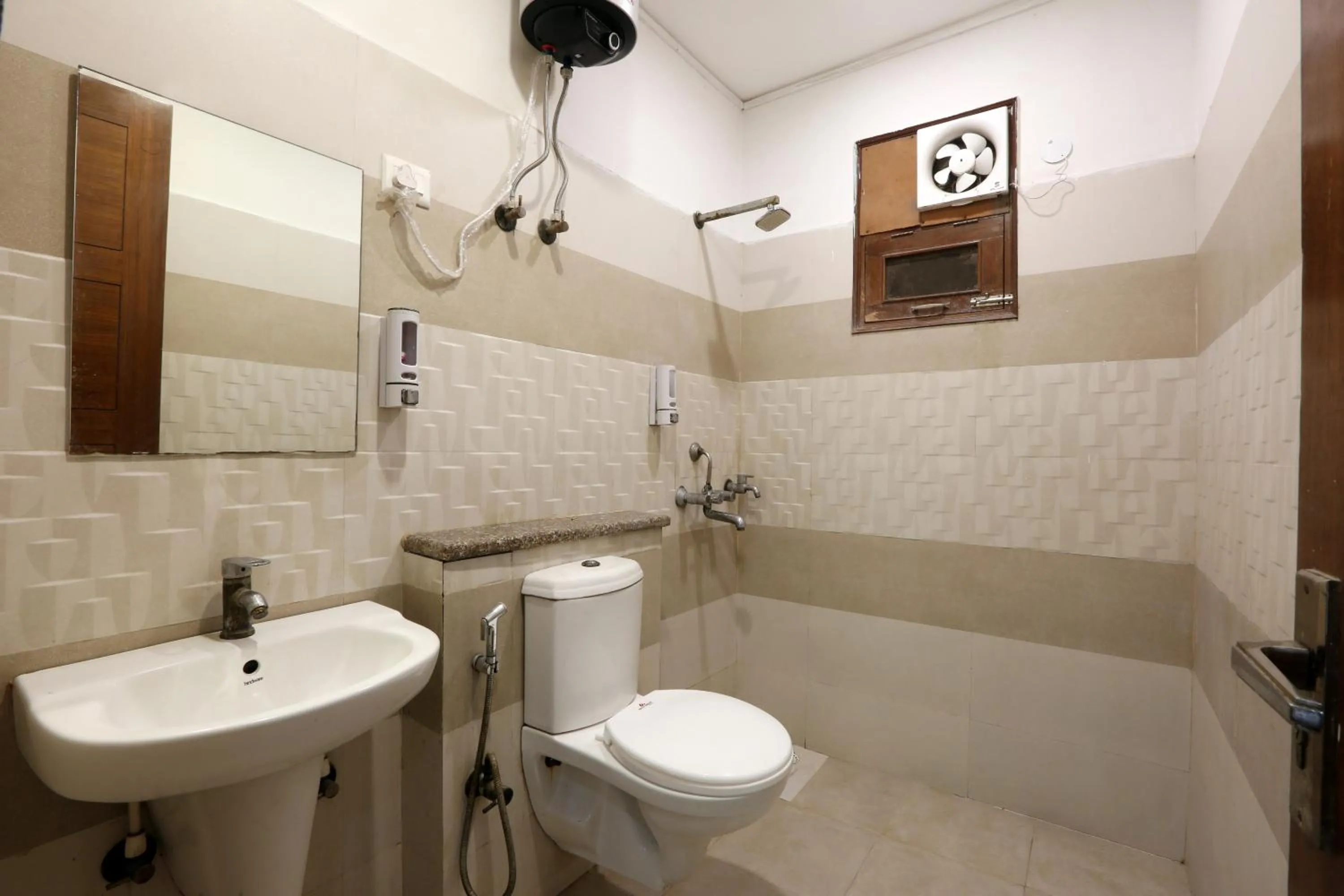 Bathroom in Hotel Ginger Palace By Aura