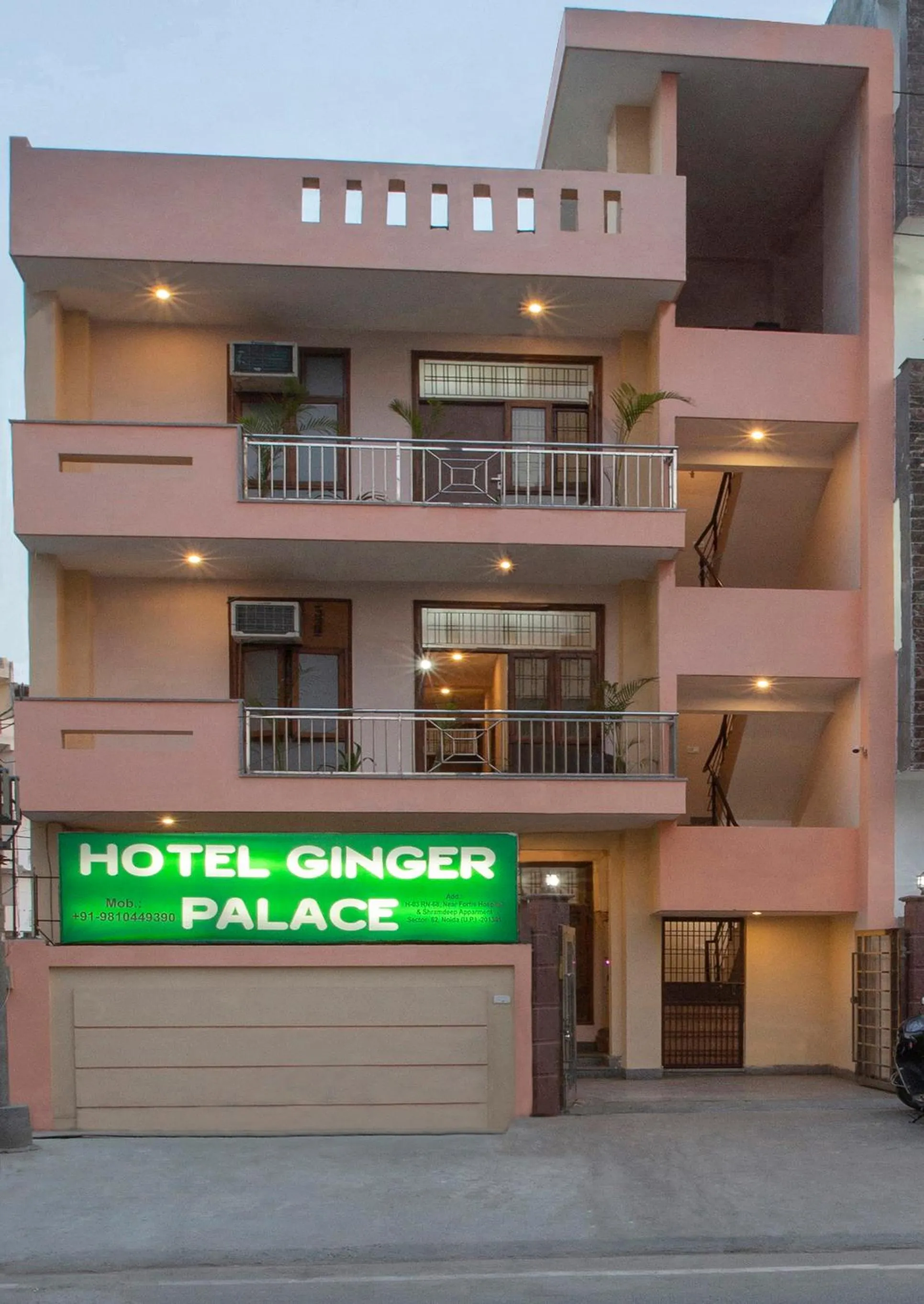 Property building in Hotel Ginger Palace By Aura