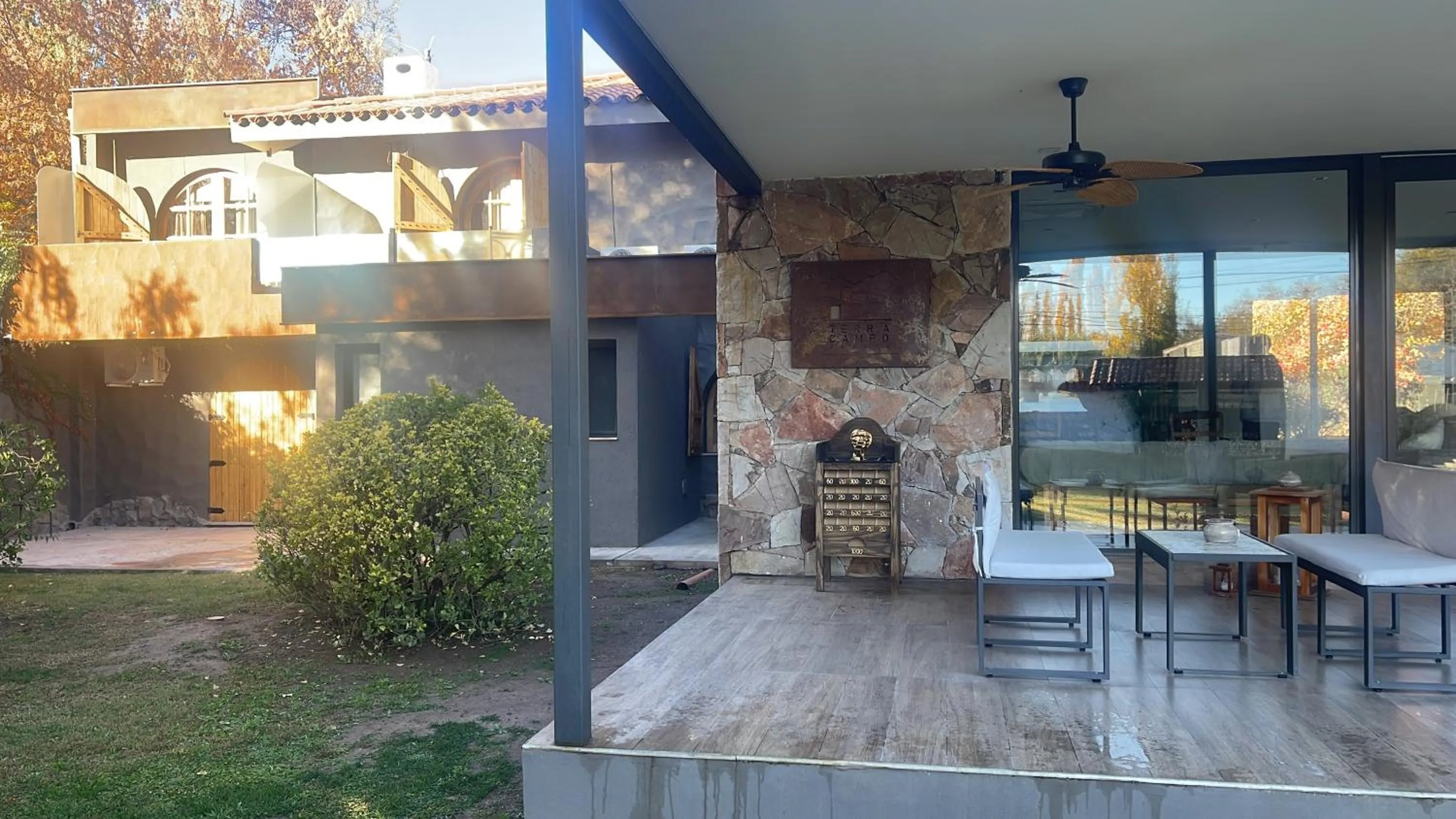 Facade/entrance in Terra Campo Posada