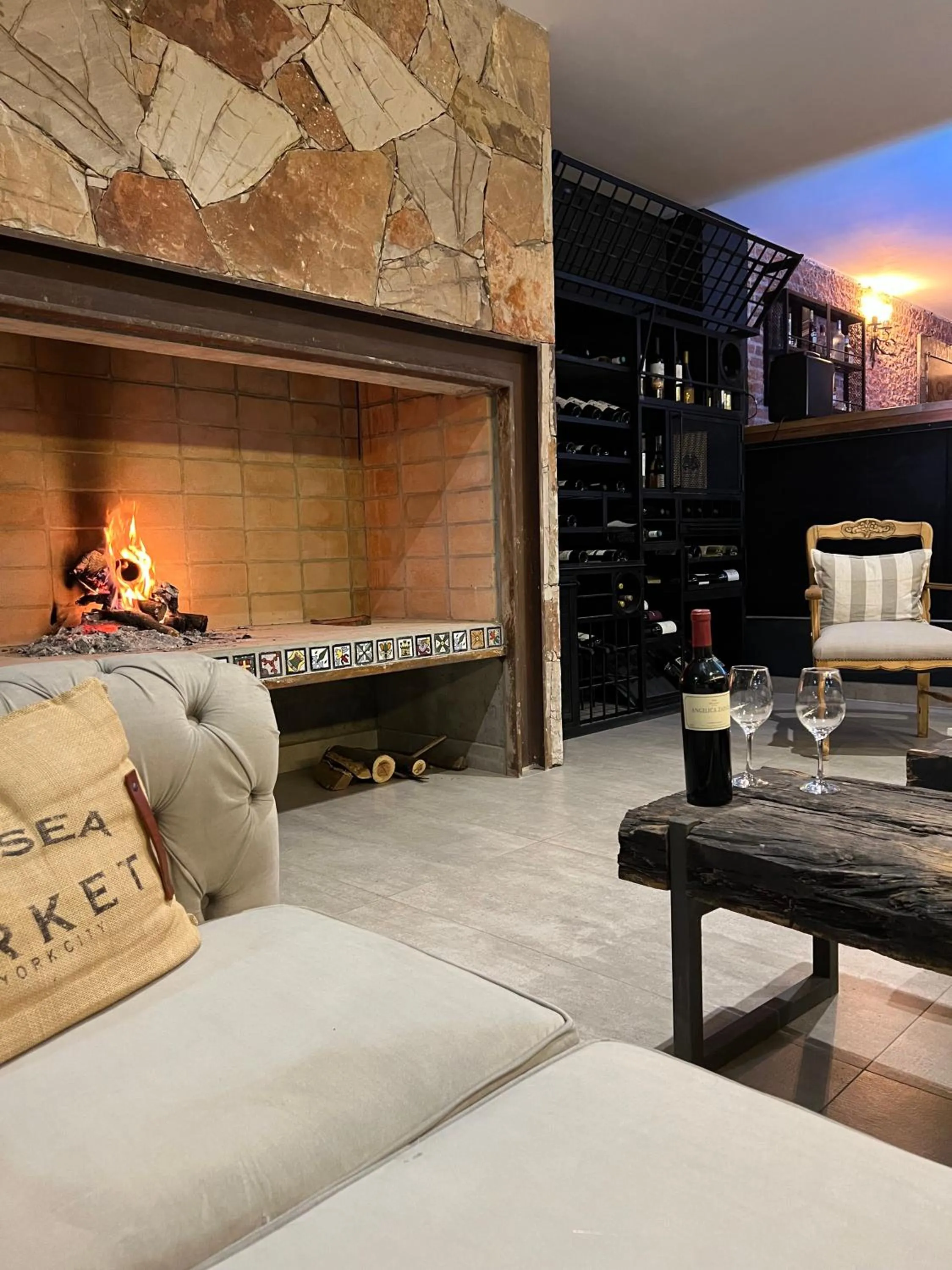 Communal lounge/ TV room, Bed in Terra Campo Posada