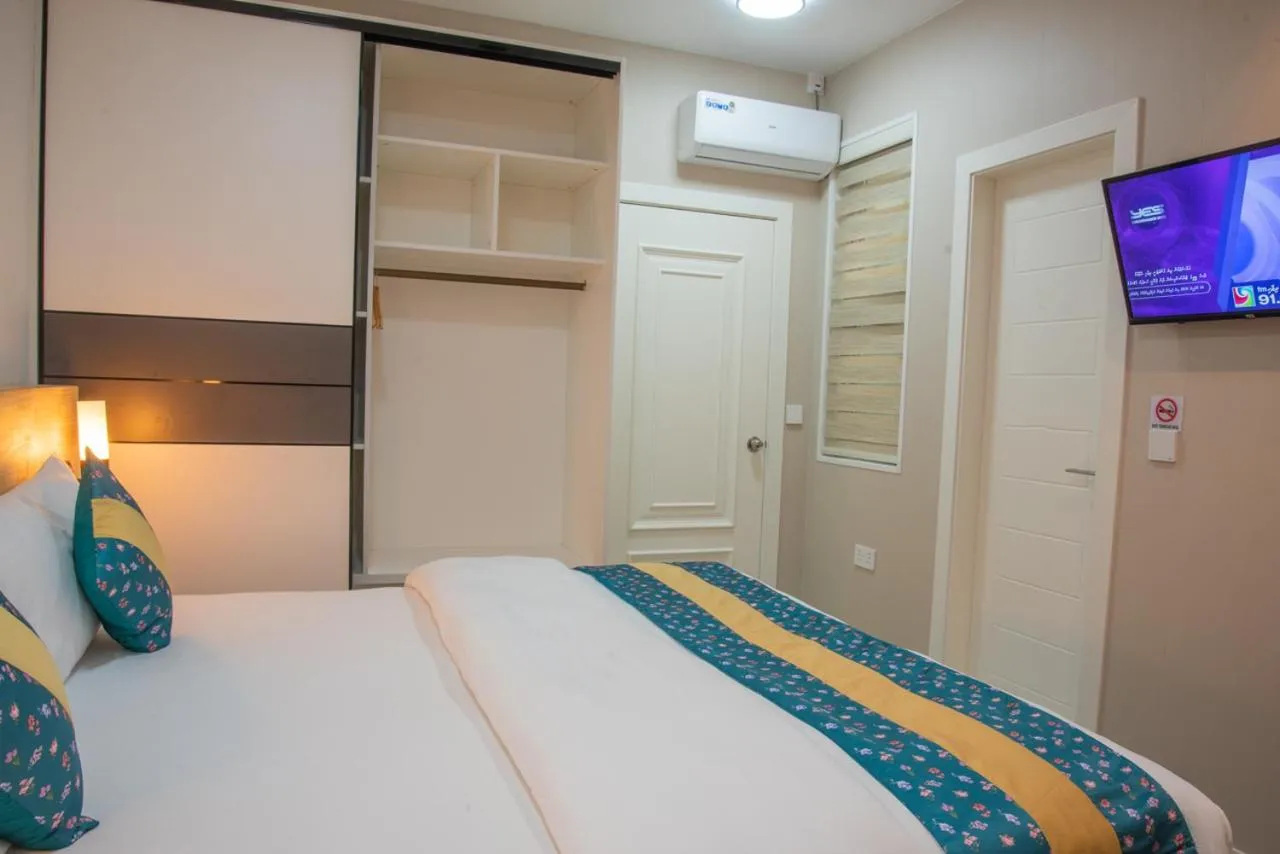 Bed in Tourist Inn Grand